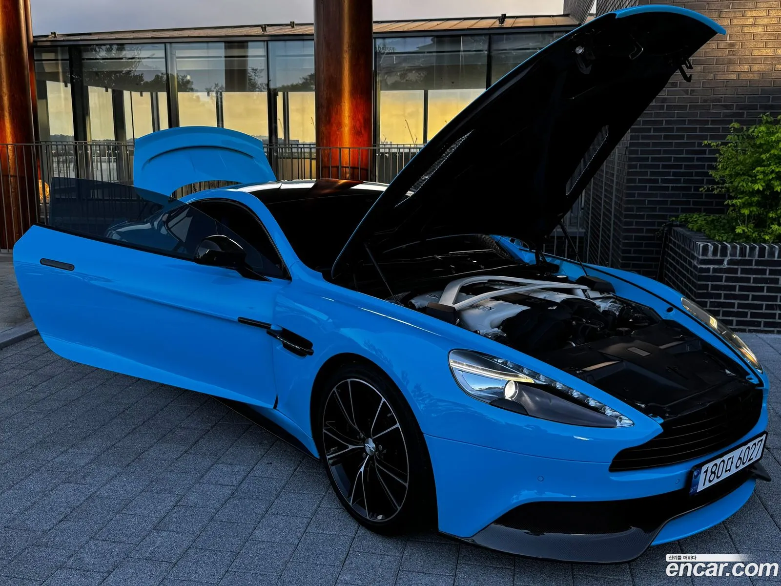 Aston Martin Vanquish 2015 — 17
