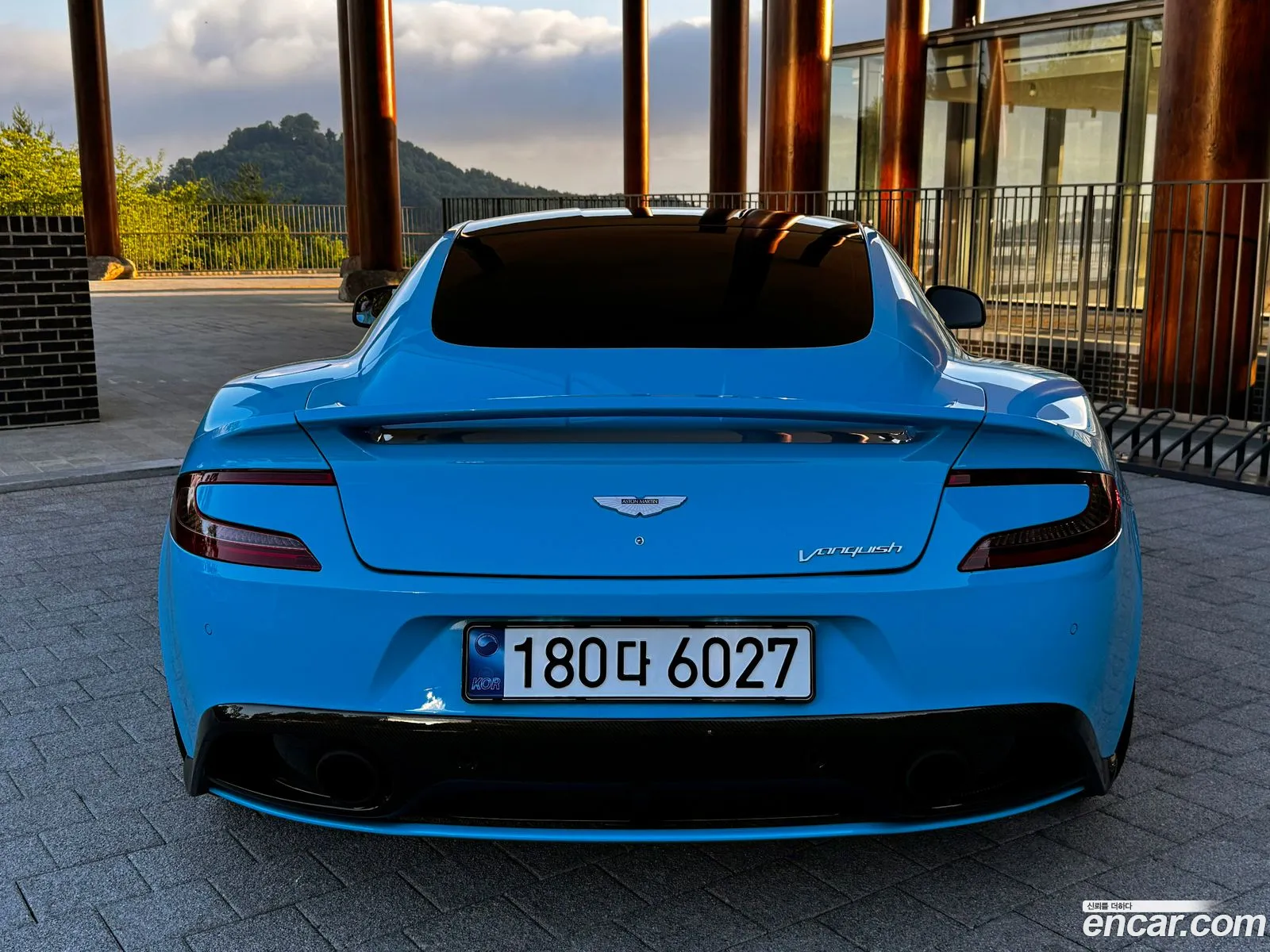 Aston Martin Vanquish 2015 — 7