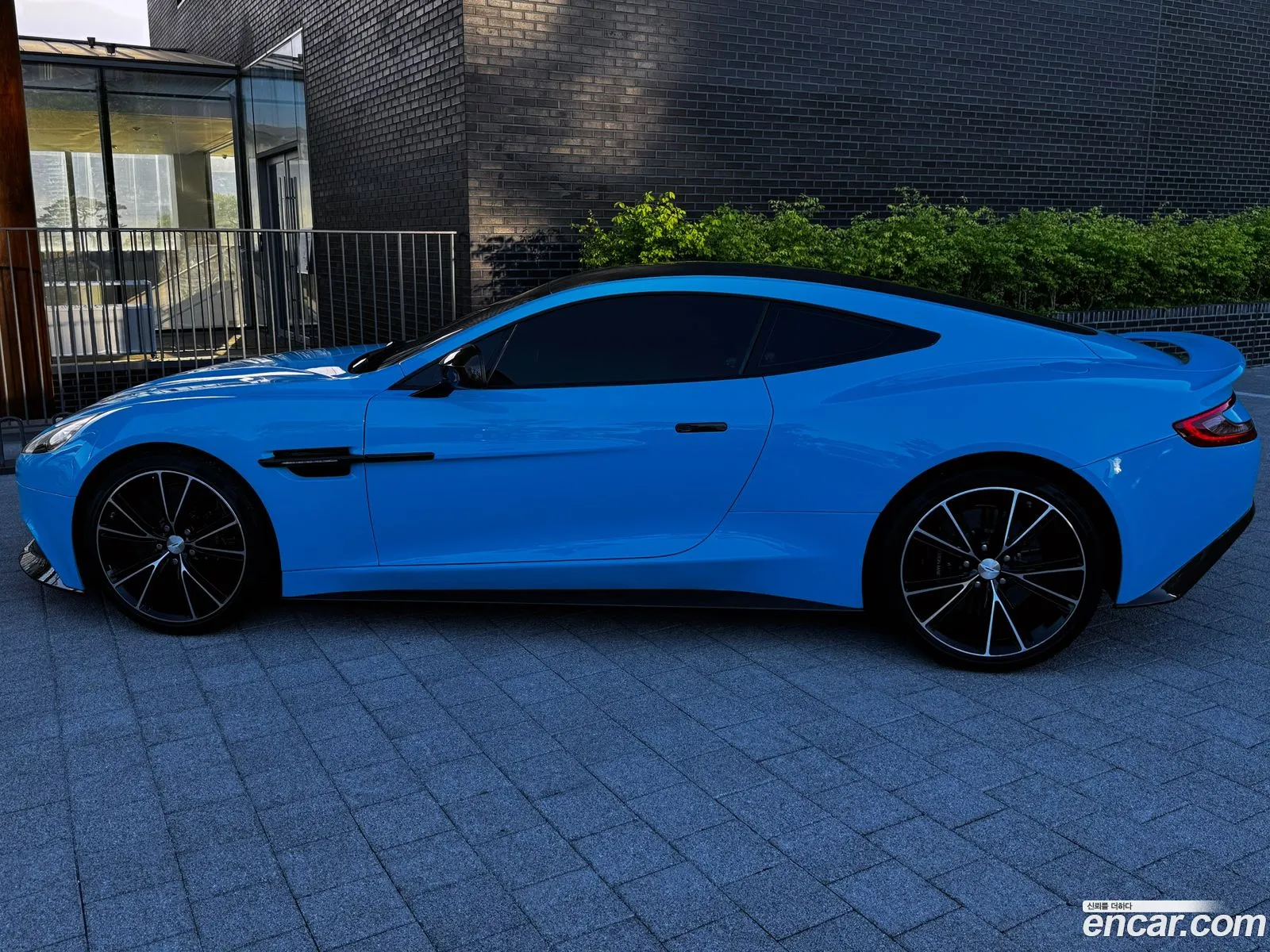 Aston Martin Vanquish 2015 — 20