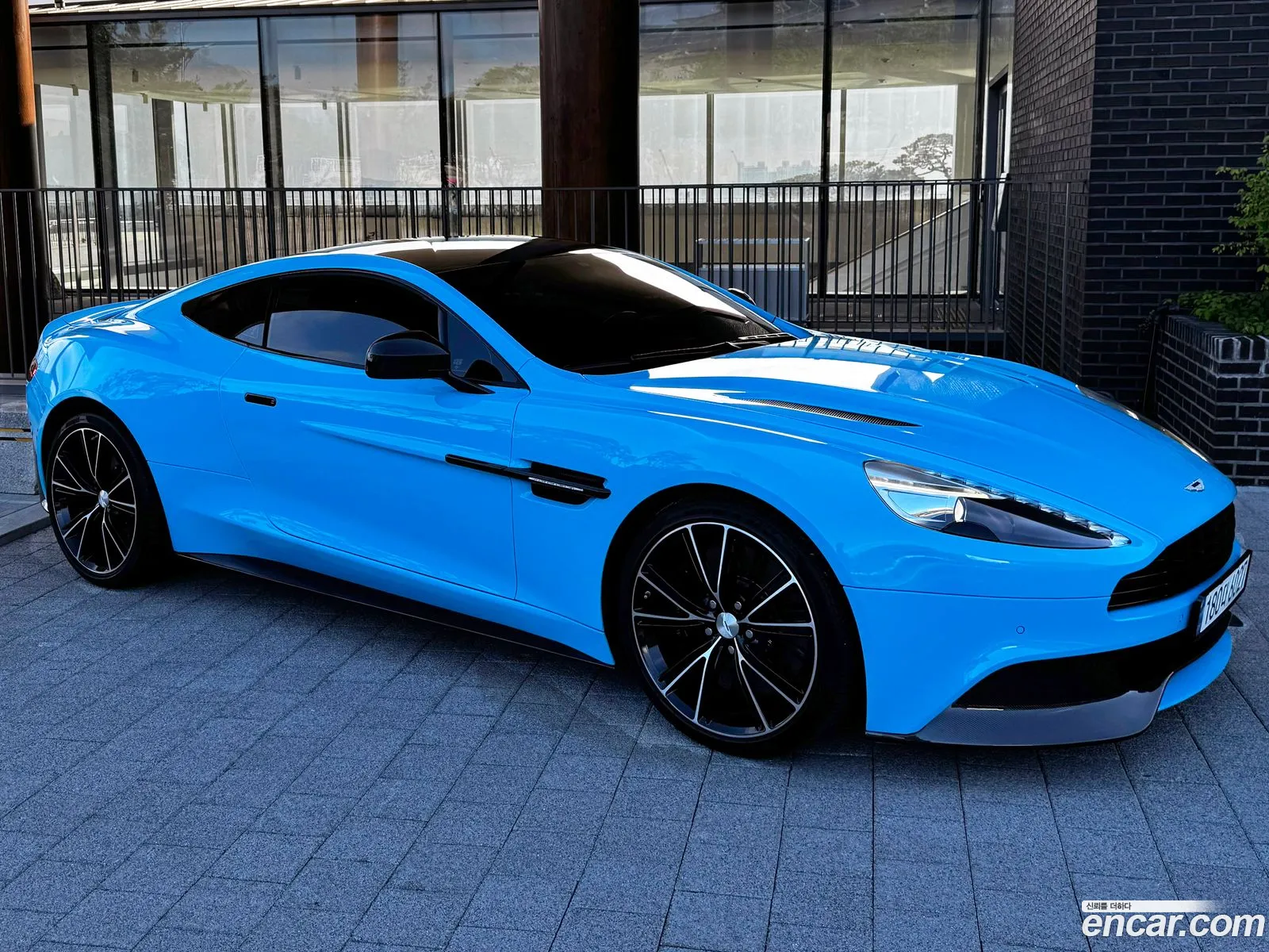Aston Martin Vanquish 2015 — 19