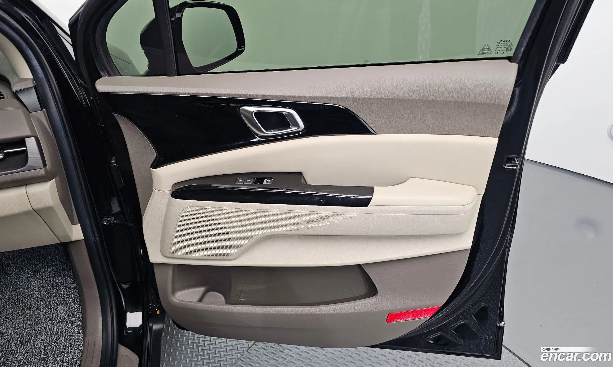 Kia Carnival 2023 KNANC81BBPS249076 — 7