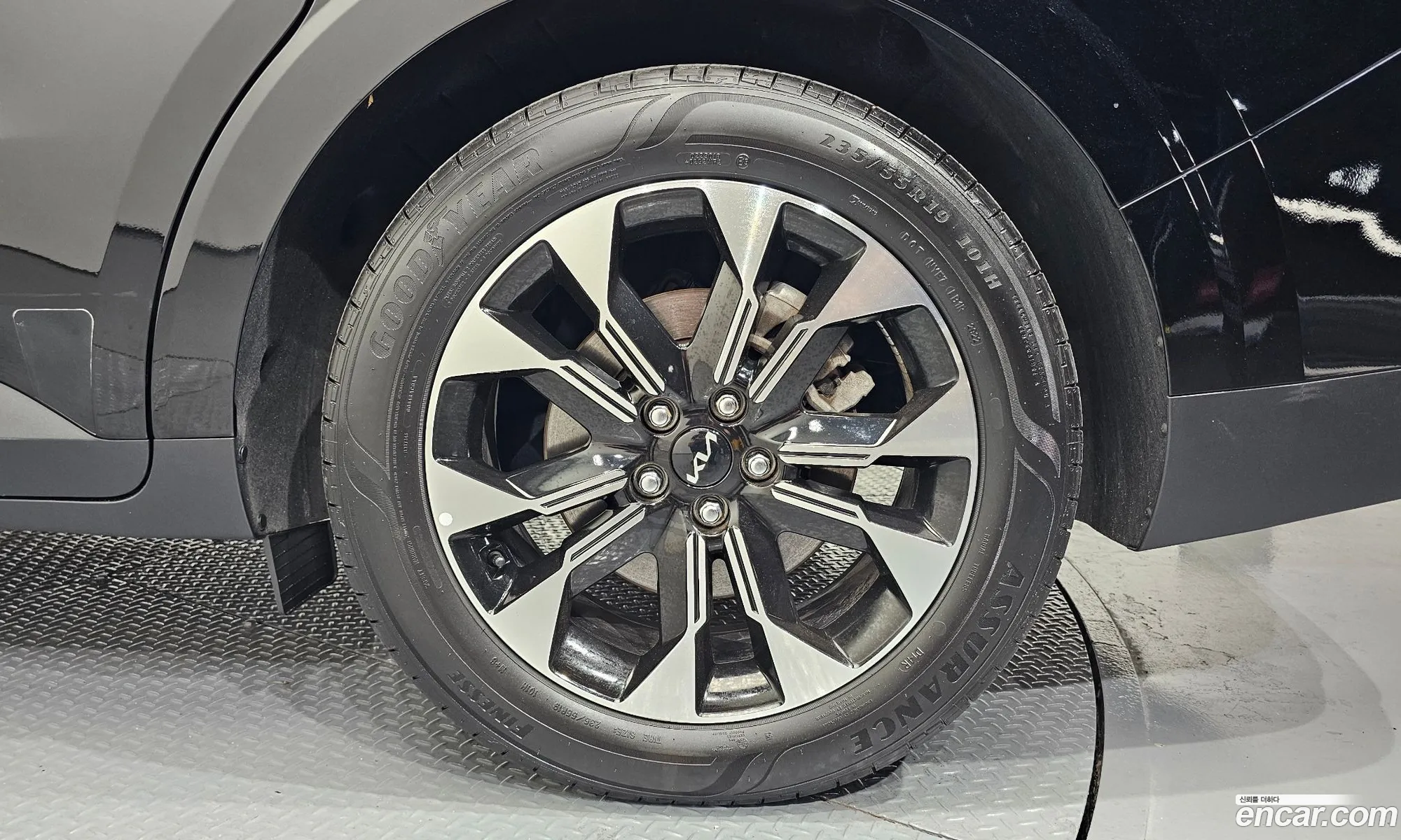 Kia Carnival 2023 KNANC81BBPS249076 — 26