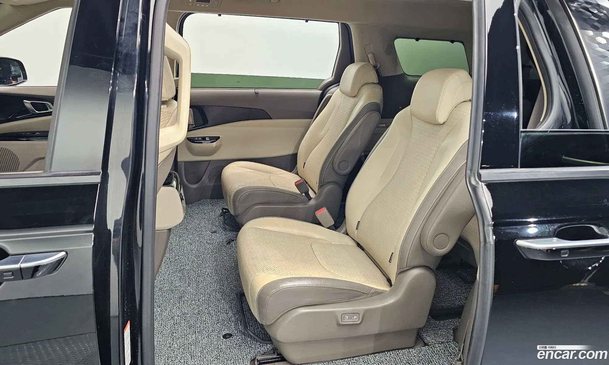 Kia Carnival 2023 KNANC81BBPS249076 — 11