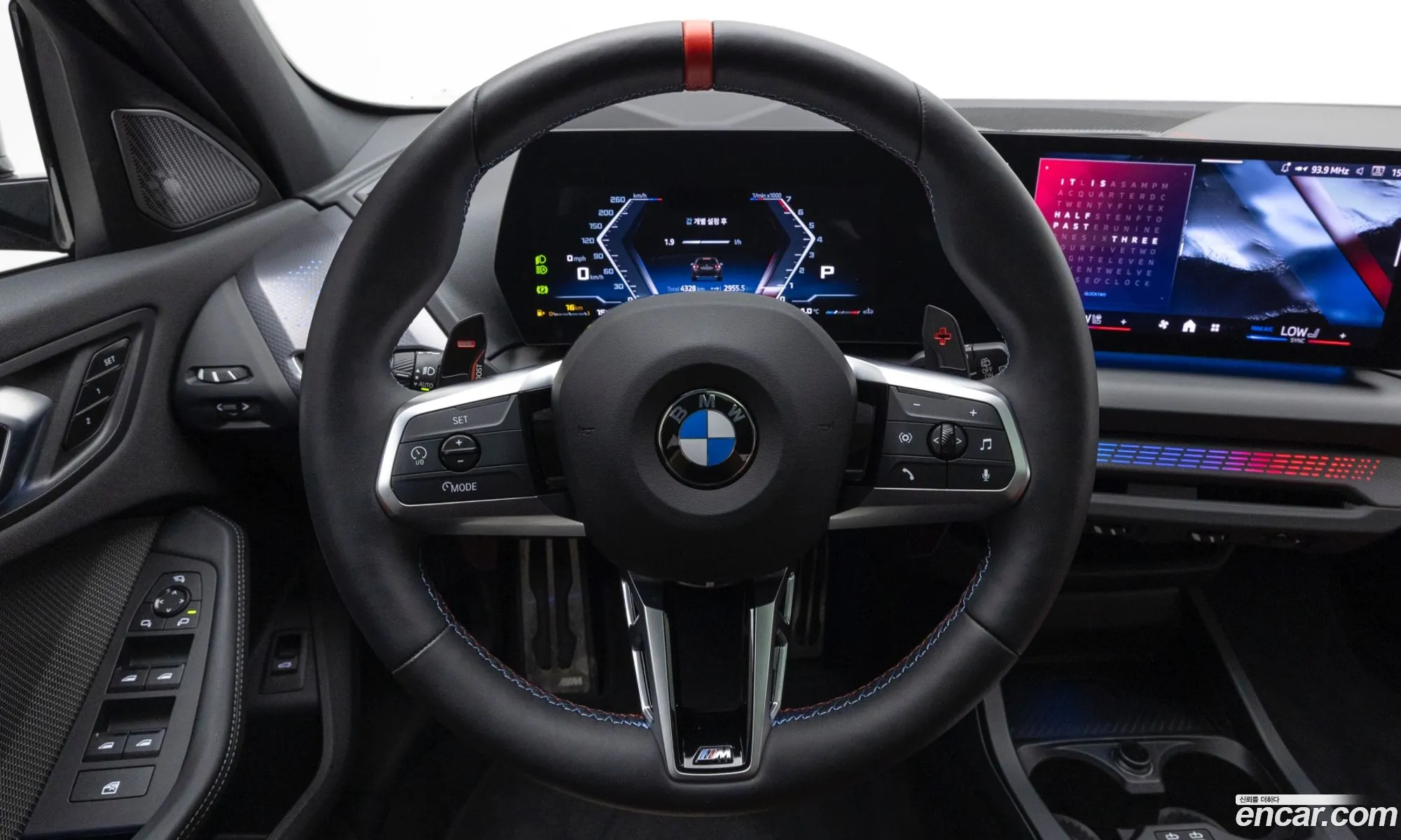 BMW 1 Series 2025 — 11