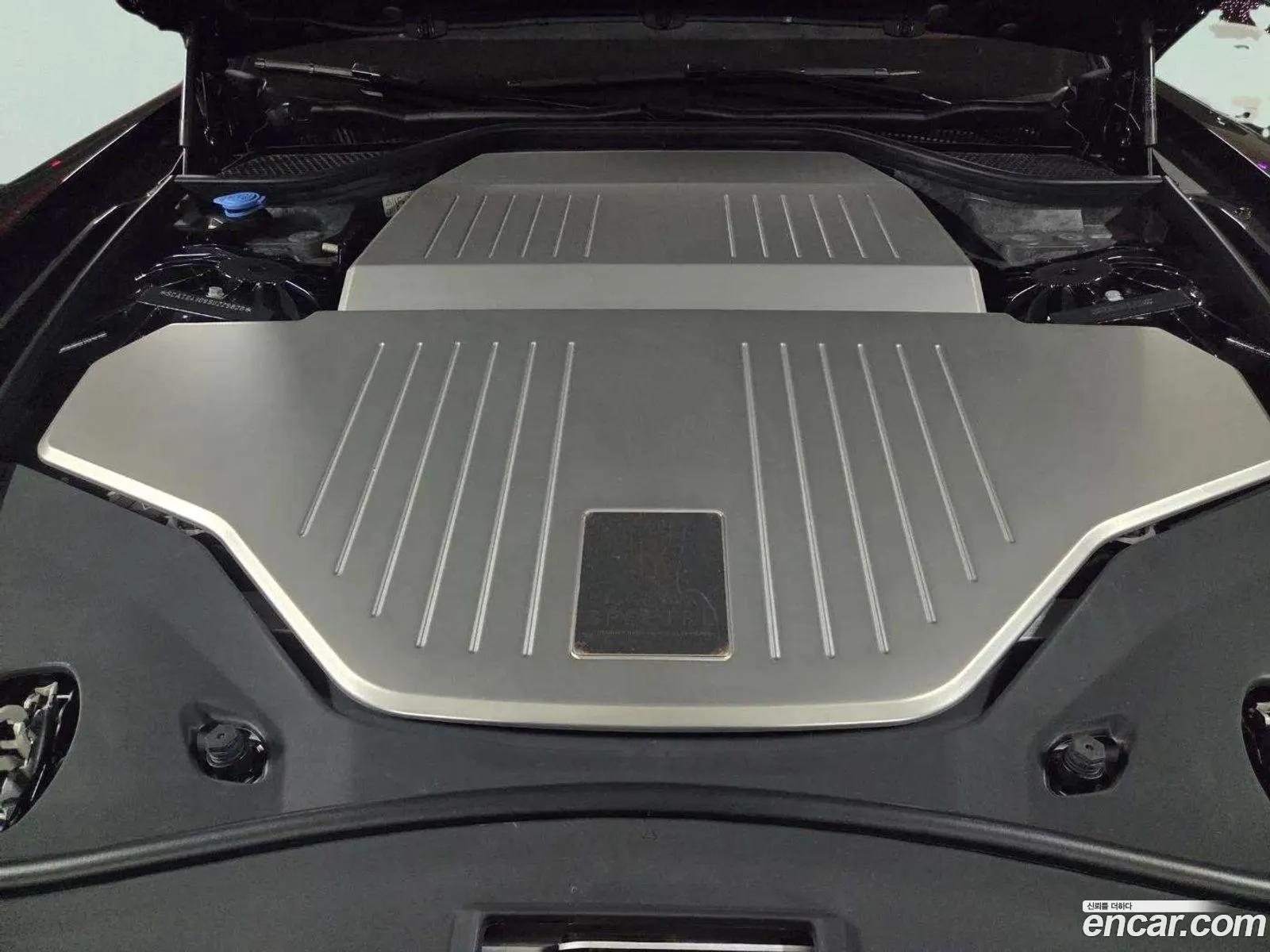 Rolls-Royce Spectre 2025 — 16
