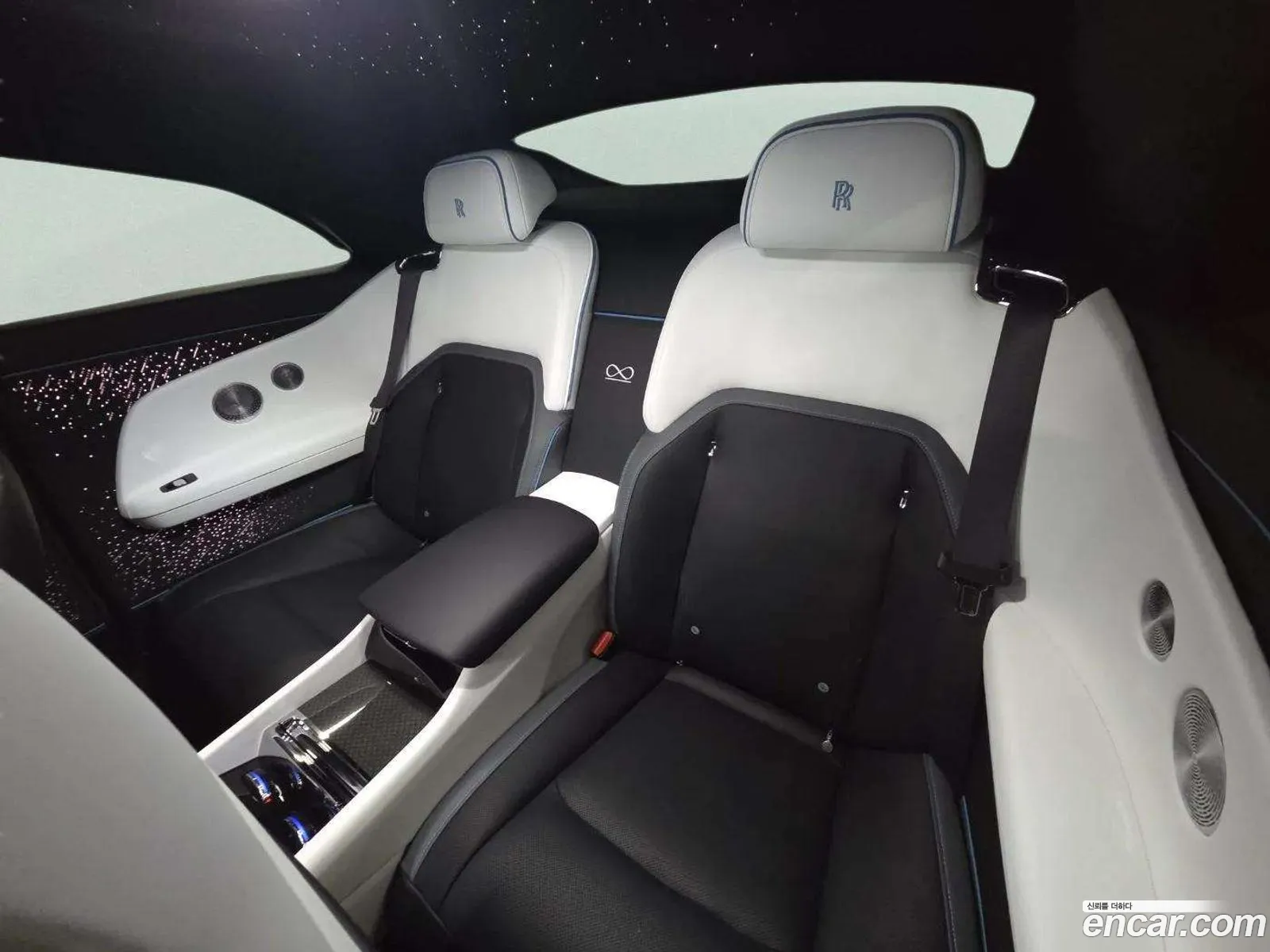 Rolls-Royce Spectre 2025 — 4