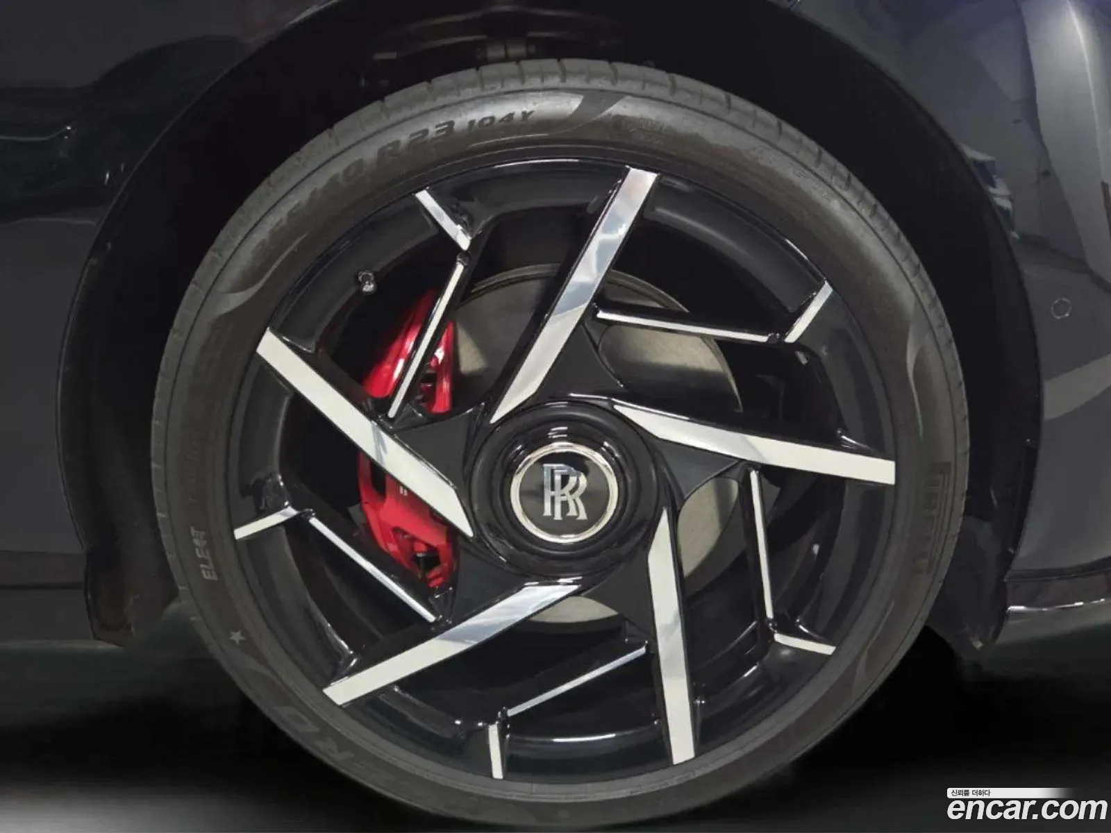 Rolls-Royce Spectre 2025 — 8