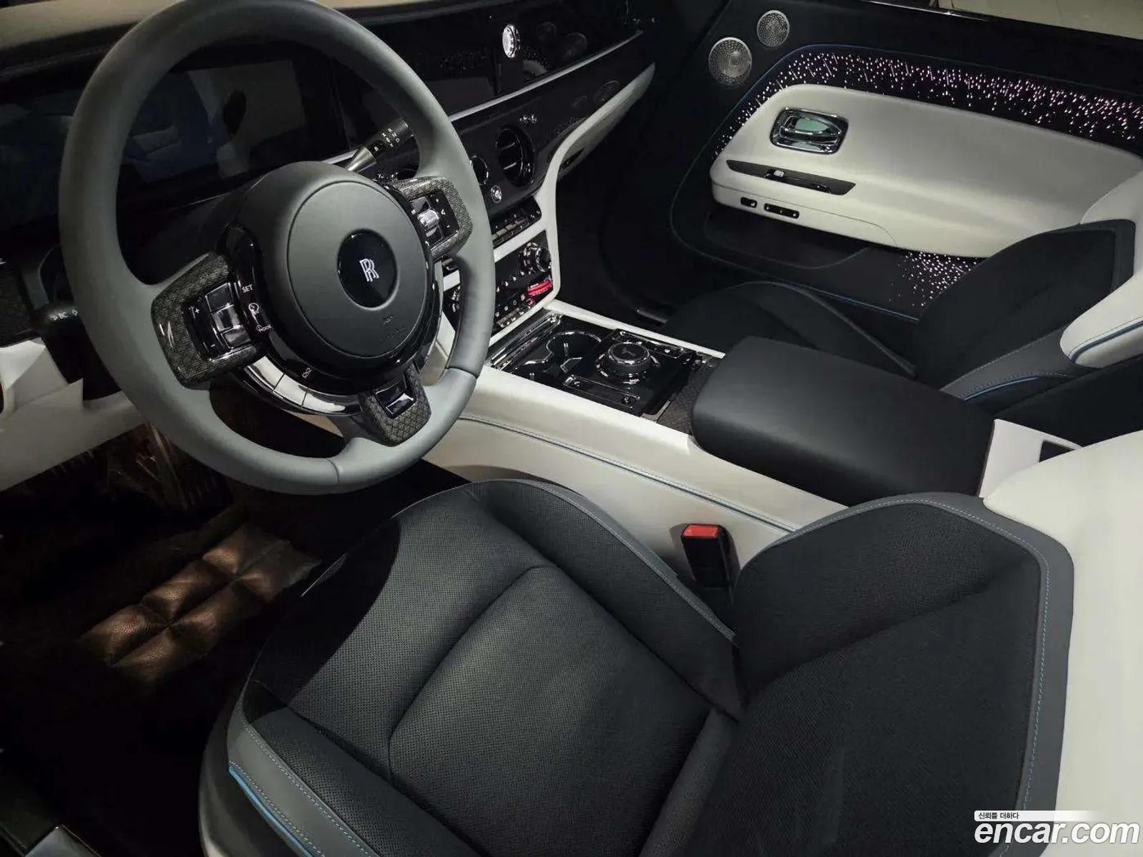 Rolls-Royce Spectre 2025 — 7
