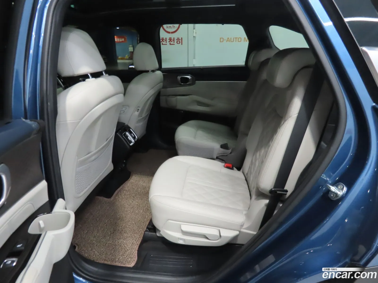 Kia Sorento 2022 — 12
