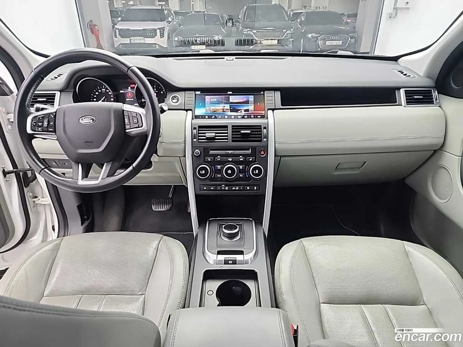Land Rover Discovery Sport 2017 — 12