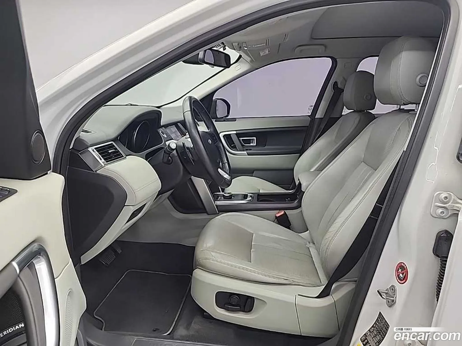 Land Rover Discovery Sport 2017 — 16