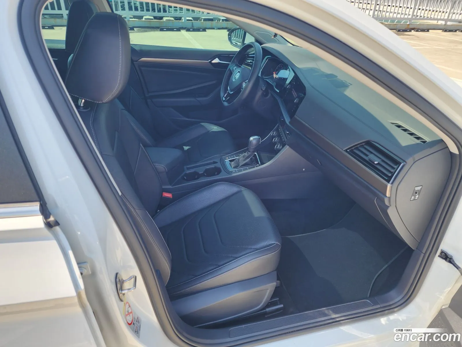 Volkswagen Jetta 7th Gen 2020 — 7