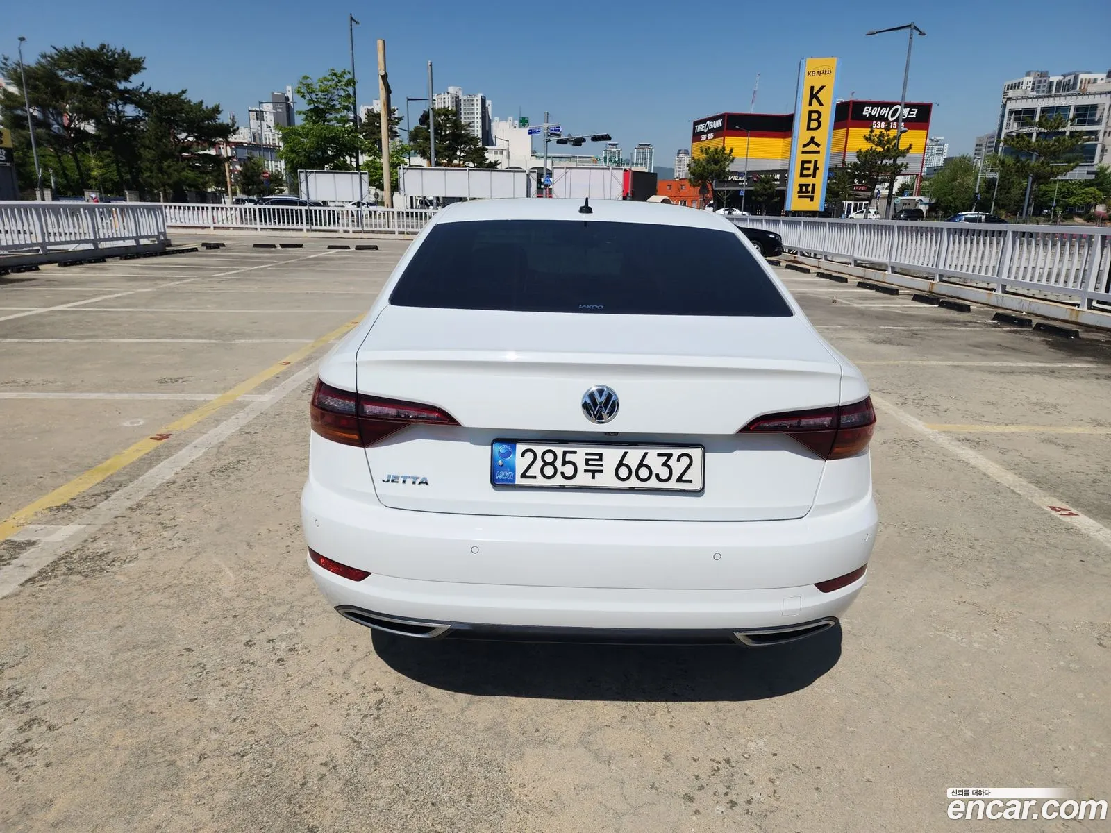Volkswagen Jetta 7th Gen 2020 — 15