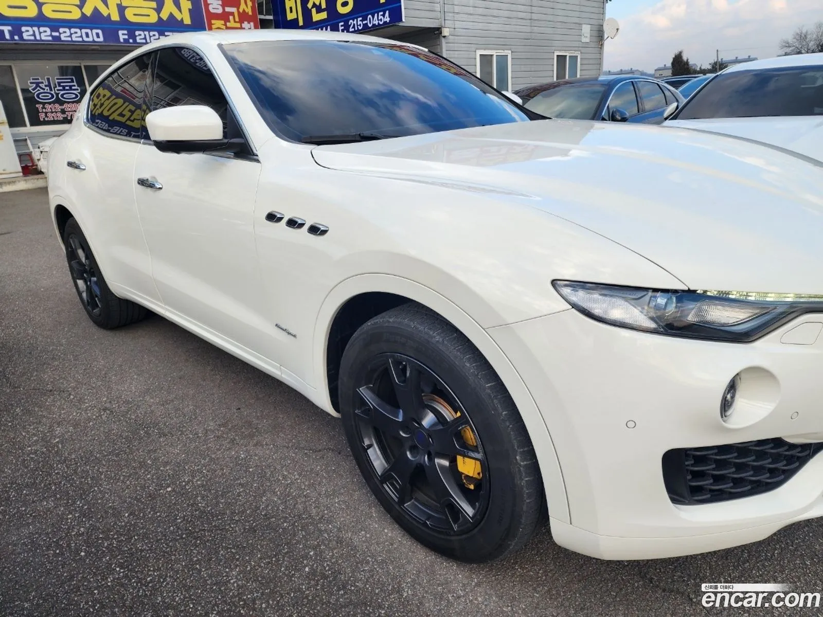 Maserati Levante 2018 — 19