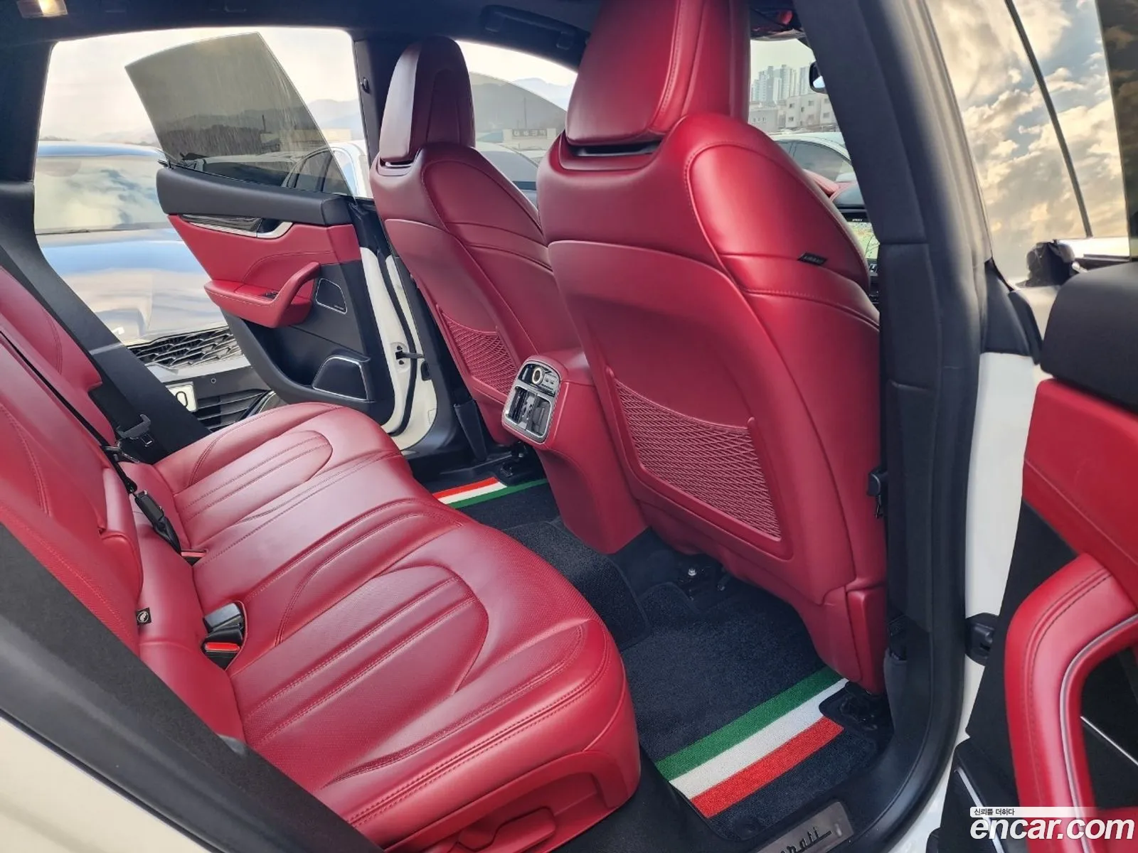 Maserati Levante 2018 — 9