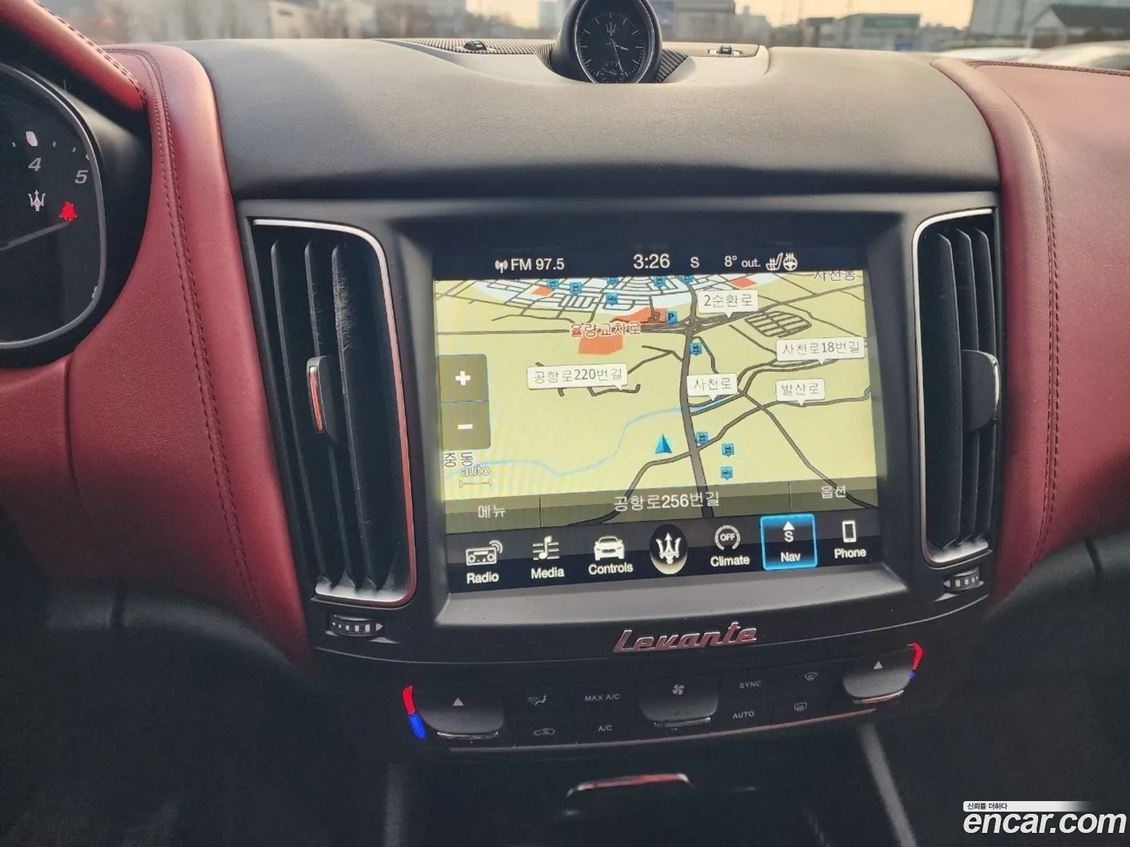 Maserati Levante 2018 — 17