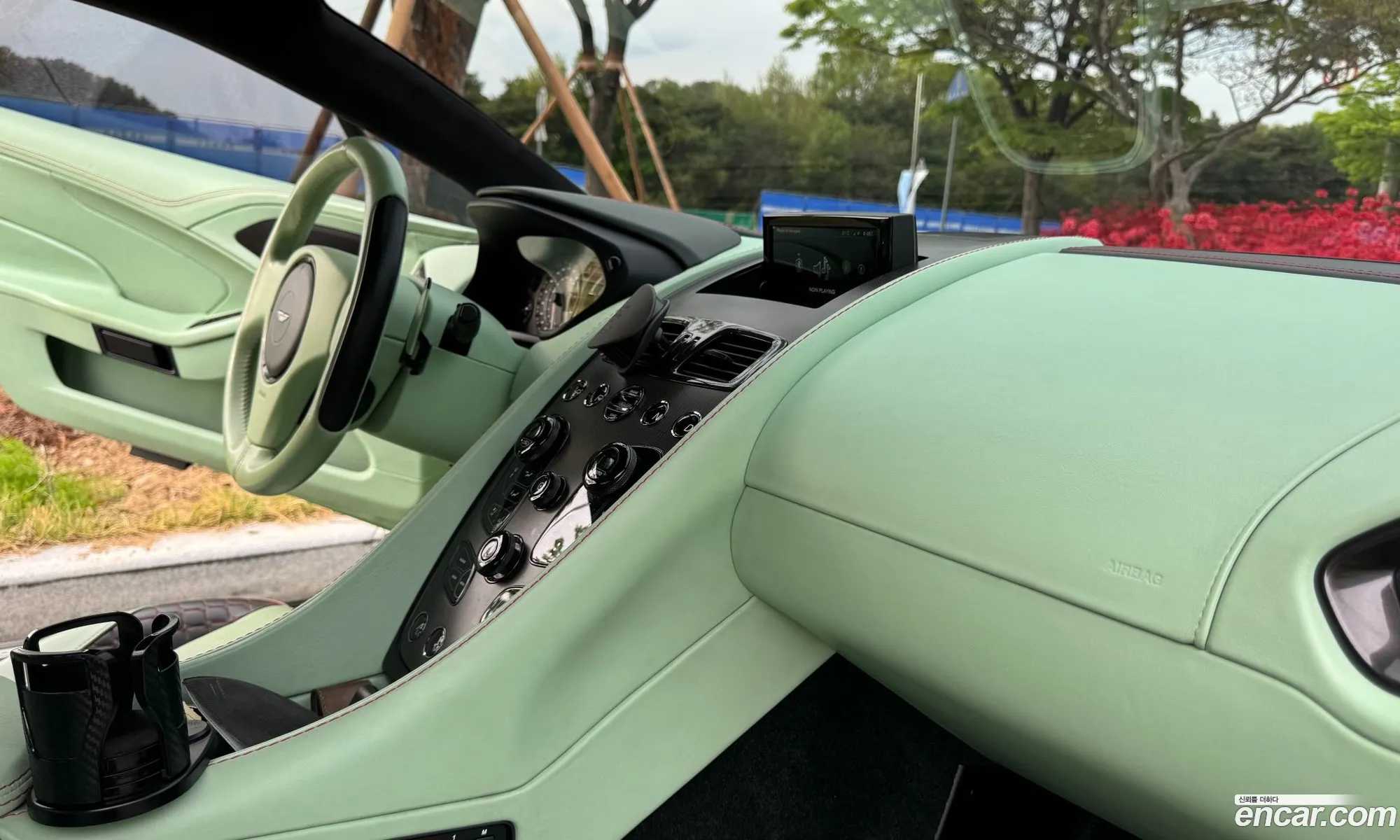 Aston Martin Vanquish 2016 — 6