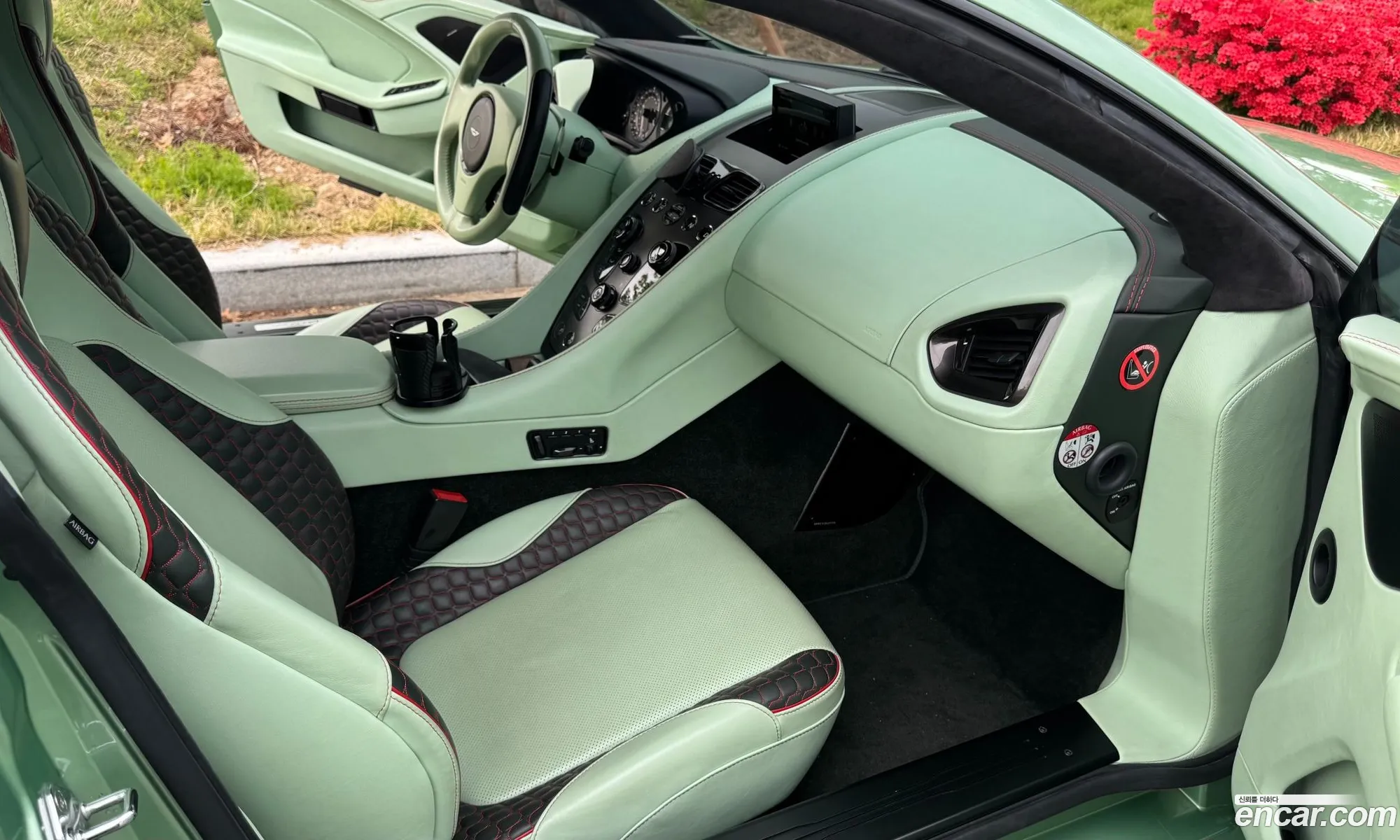 Aston Martin Vanquish 2016 — 8