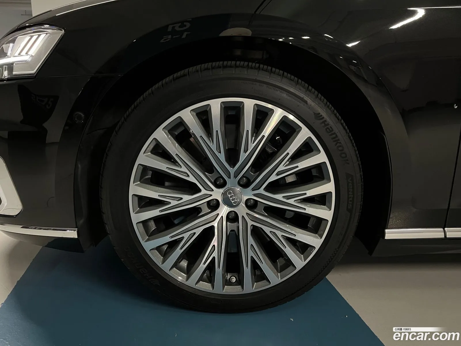 Audi A8 2020 — 12
