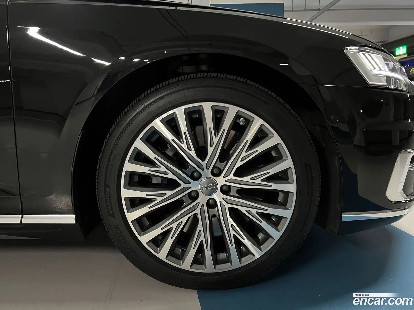 Audi A8 2020 — 11