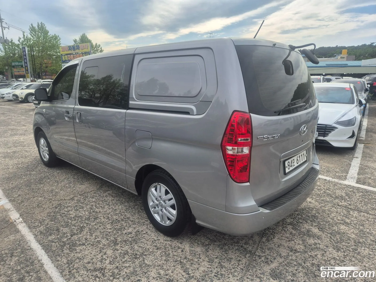 Hyundai Grand Starex 2017 — 16