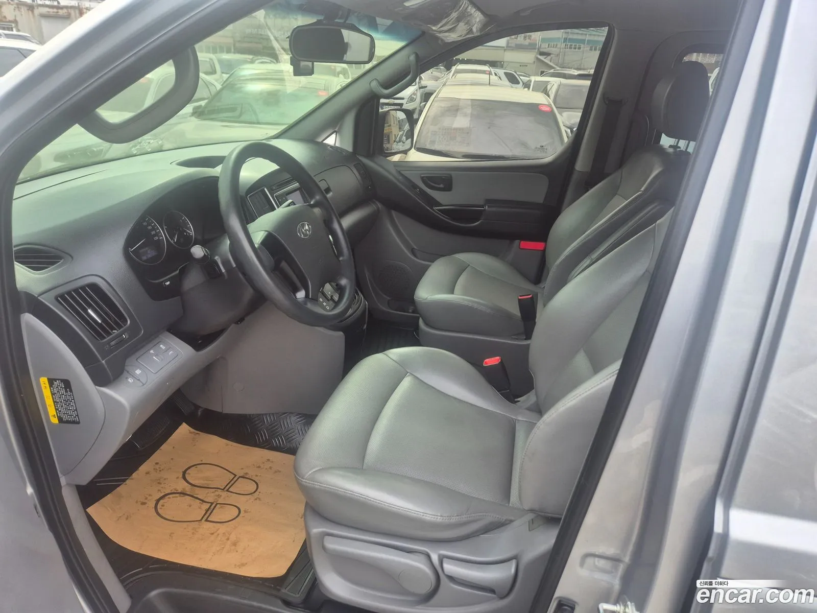Hyundai Grand Starex 2017 — 14