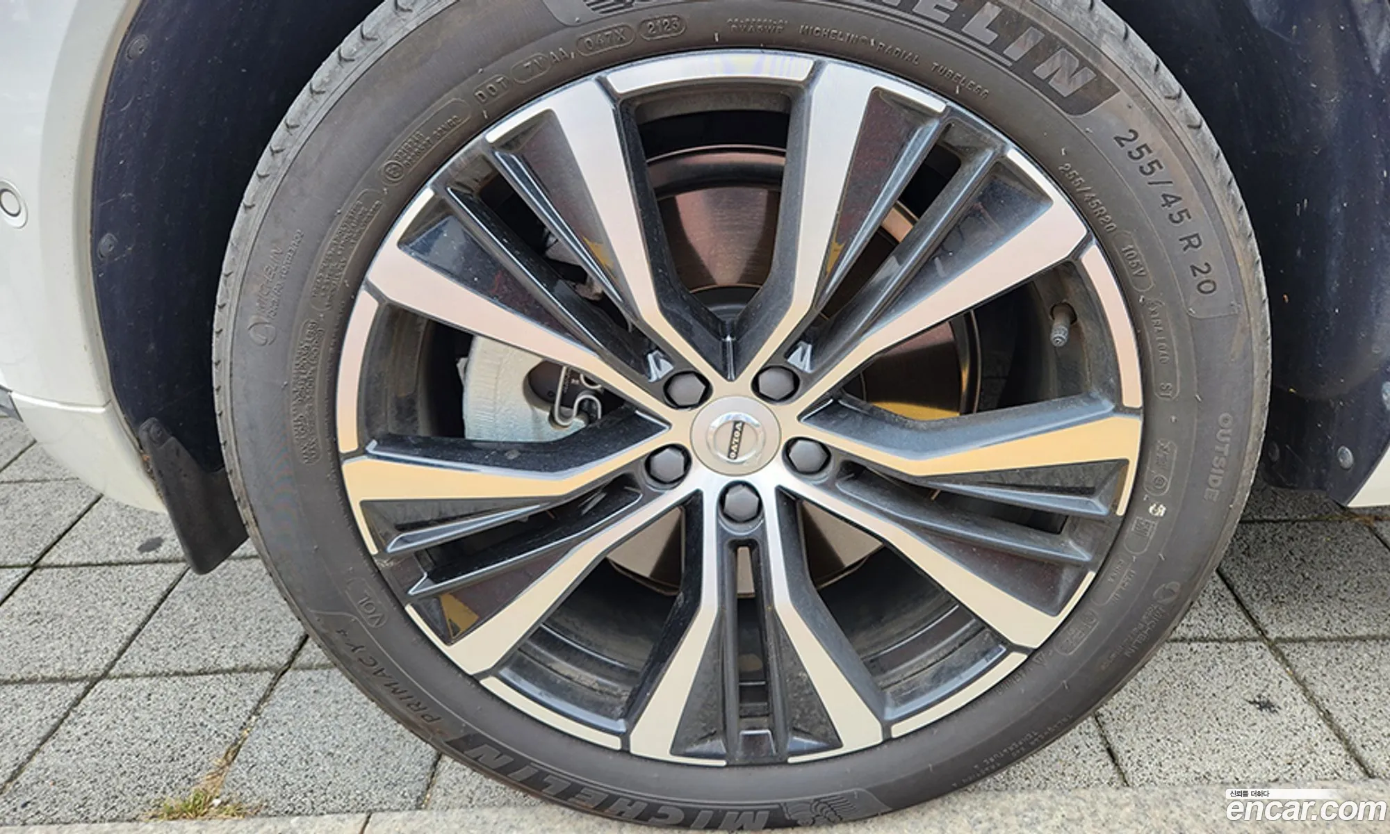 Volvo XC60 2023 — 20