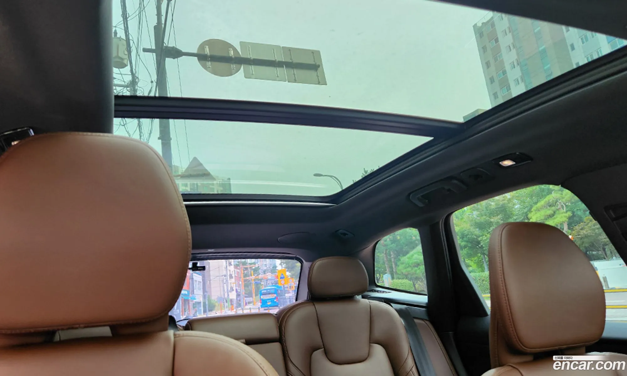 Volvo XC60 2023 — 2