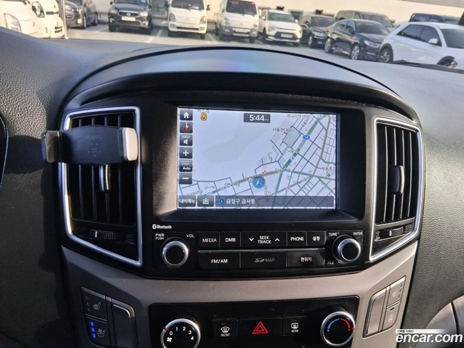 Hyundai Grand Starex 2017 — 13