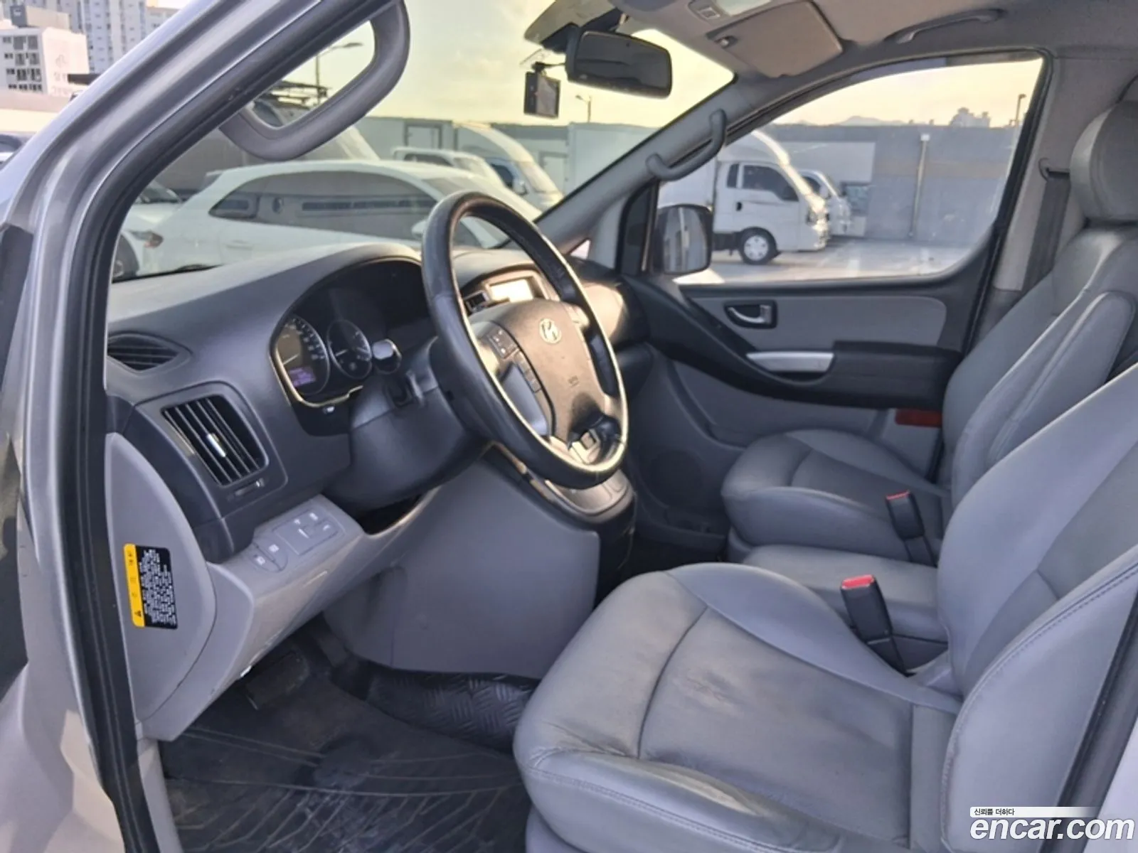 Hyundai Grand Starex 2017 — 17