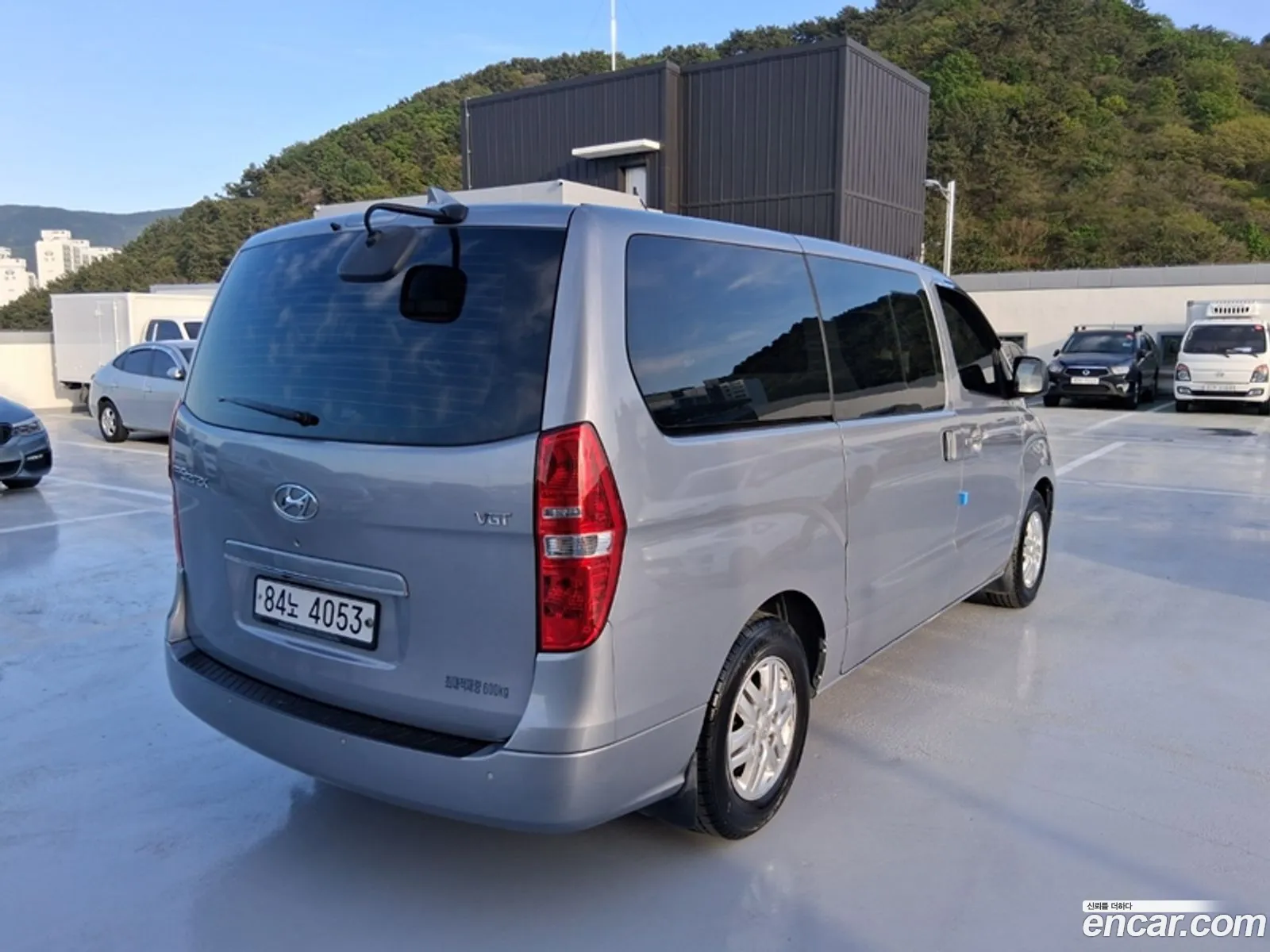 Hyundai Grand Starex 2017 — 12