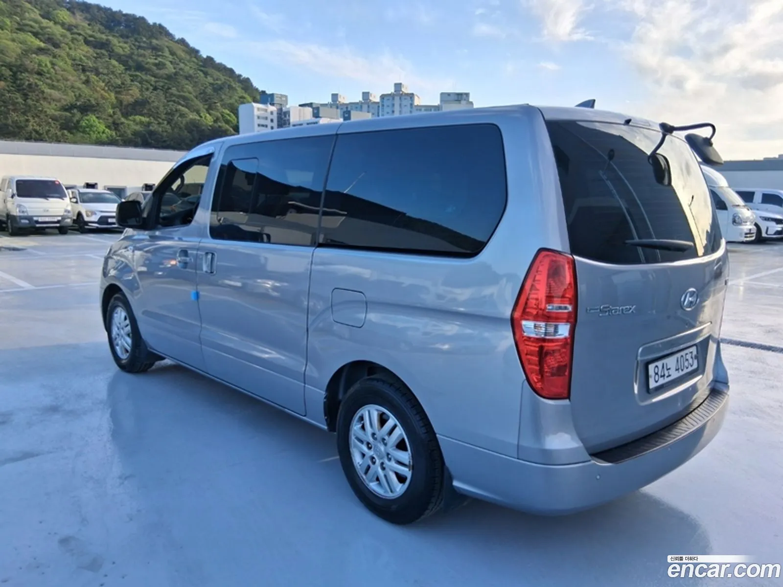 Hyundai Grand Starex 2017 — 2