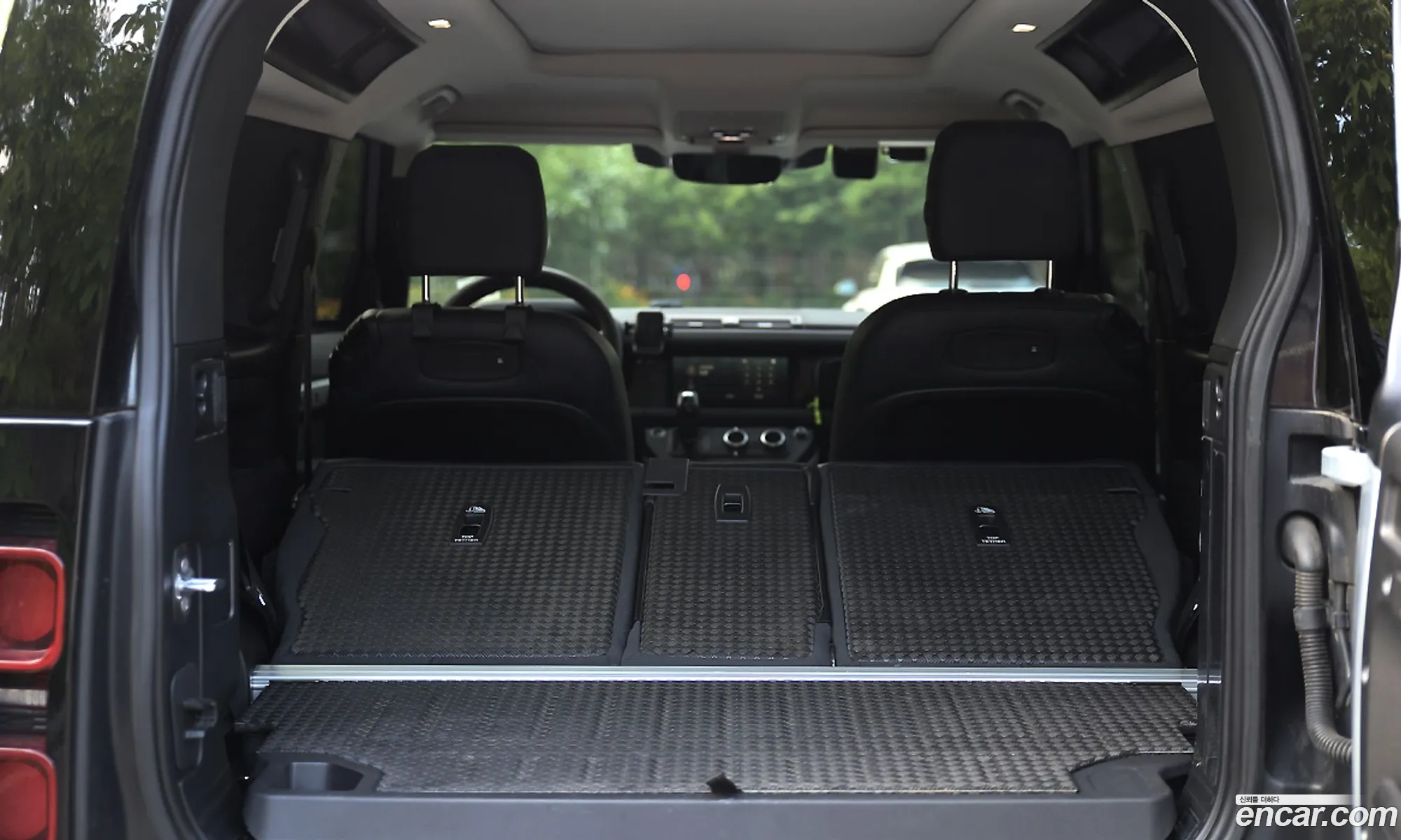Land Rover Defender 2021 — 9