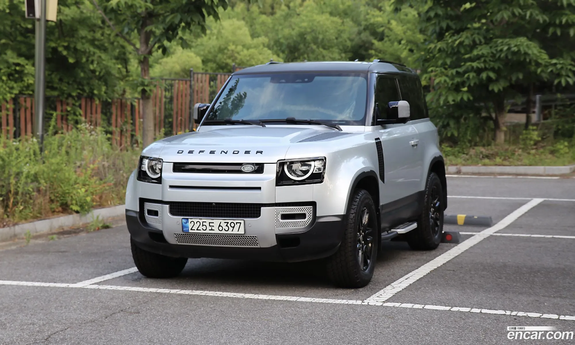 Land Rover Defender 2021 — 2