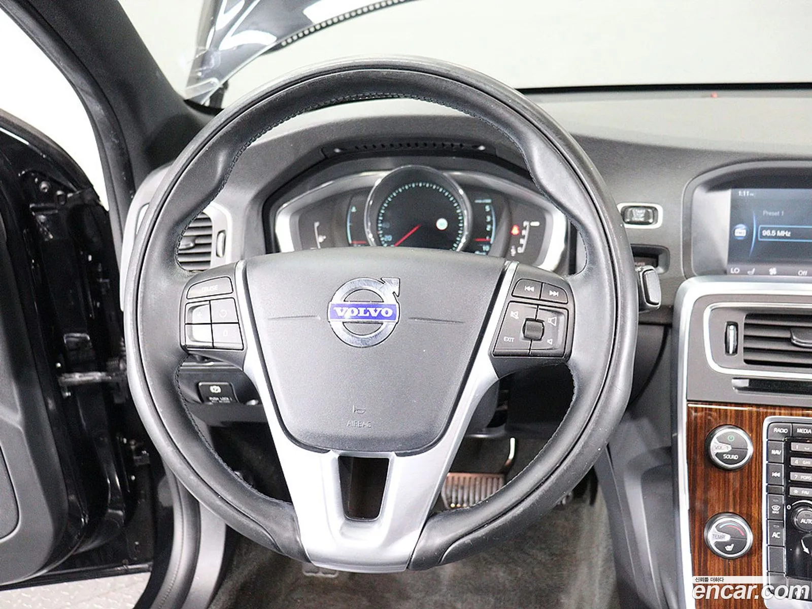 Volvo S60 2014 — 2