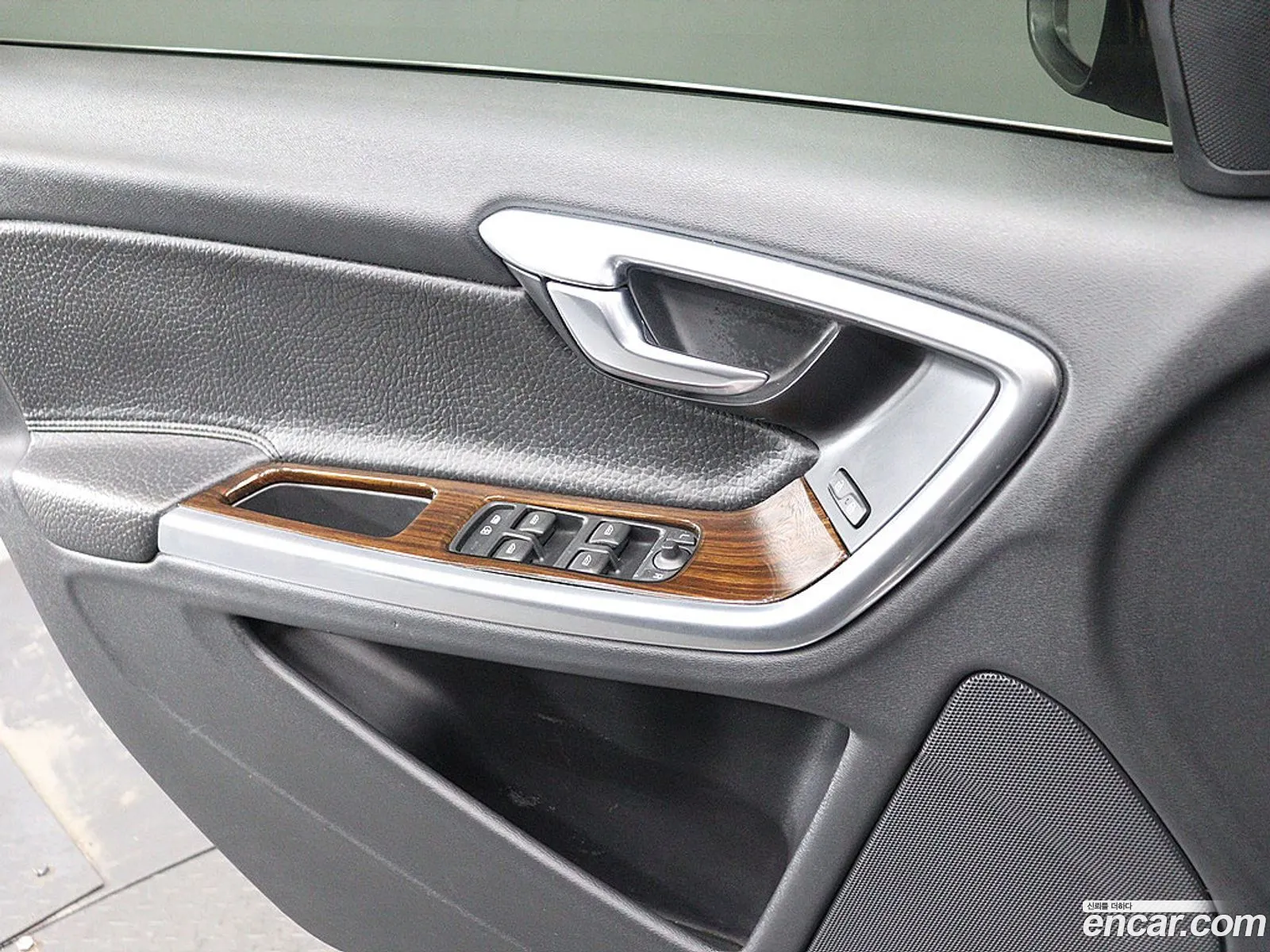 Volvo S60 2014 — 18
