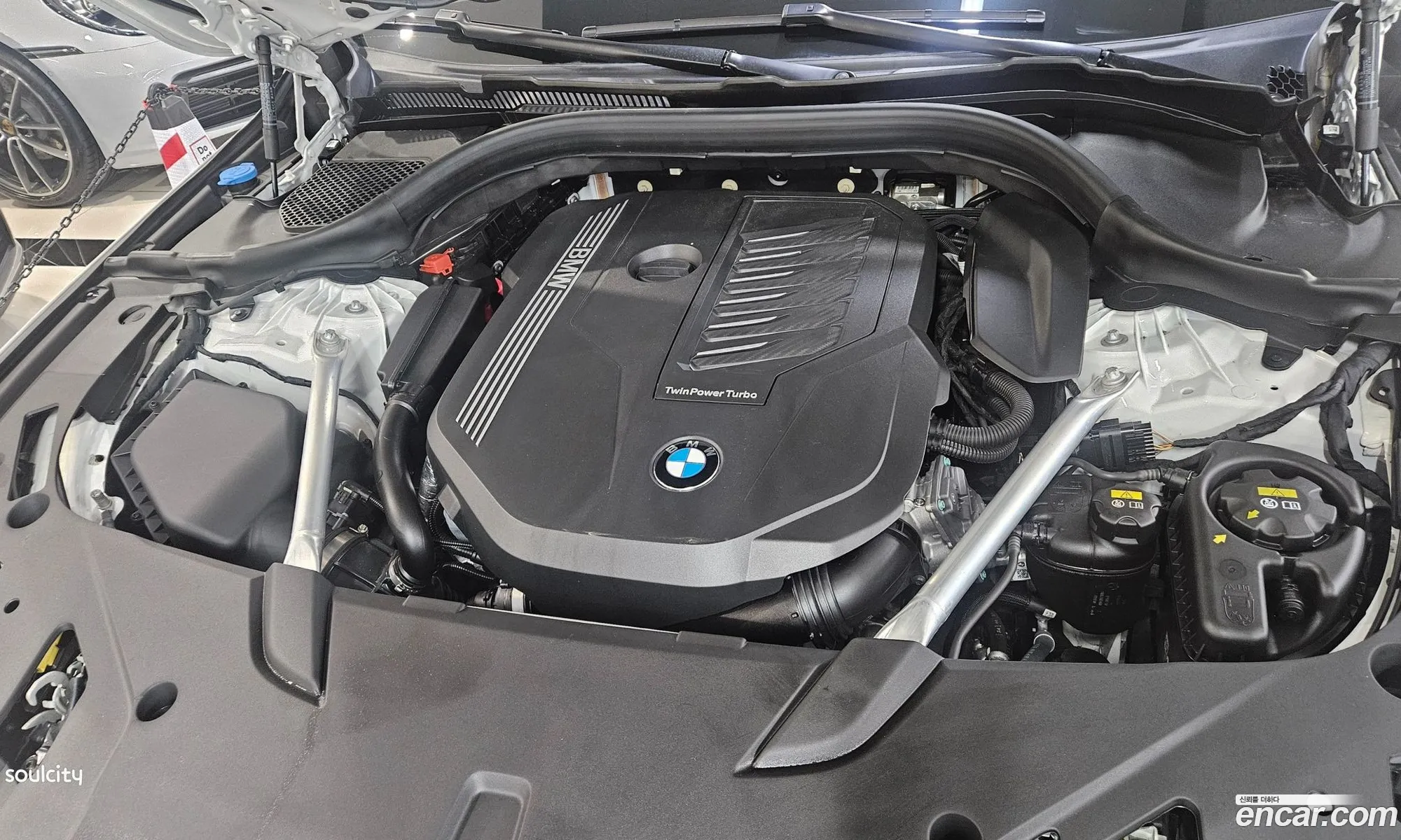 BMW 6 Series GT 2023 — 7