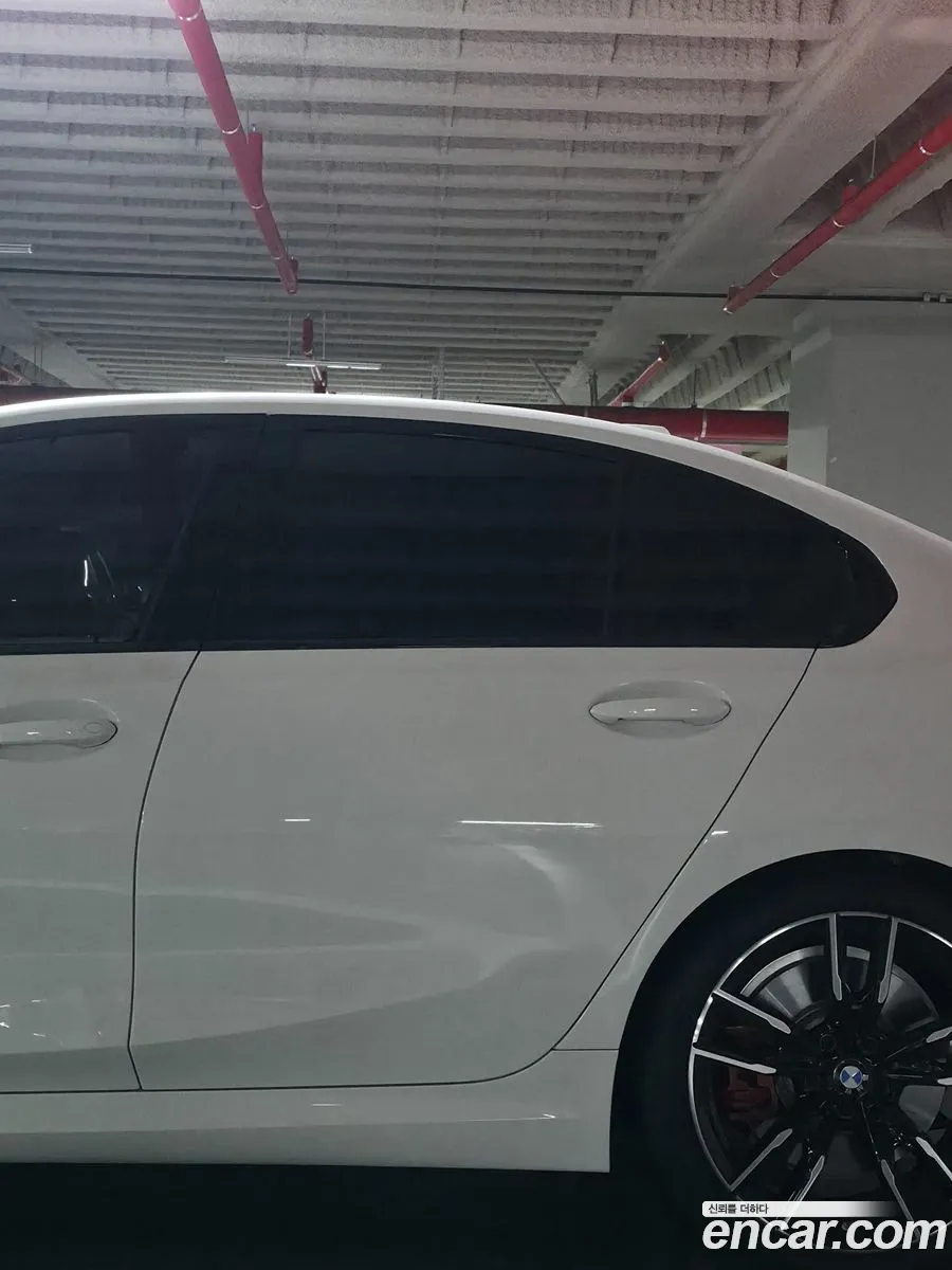BMW 3 Series 2025 — 8