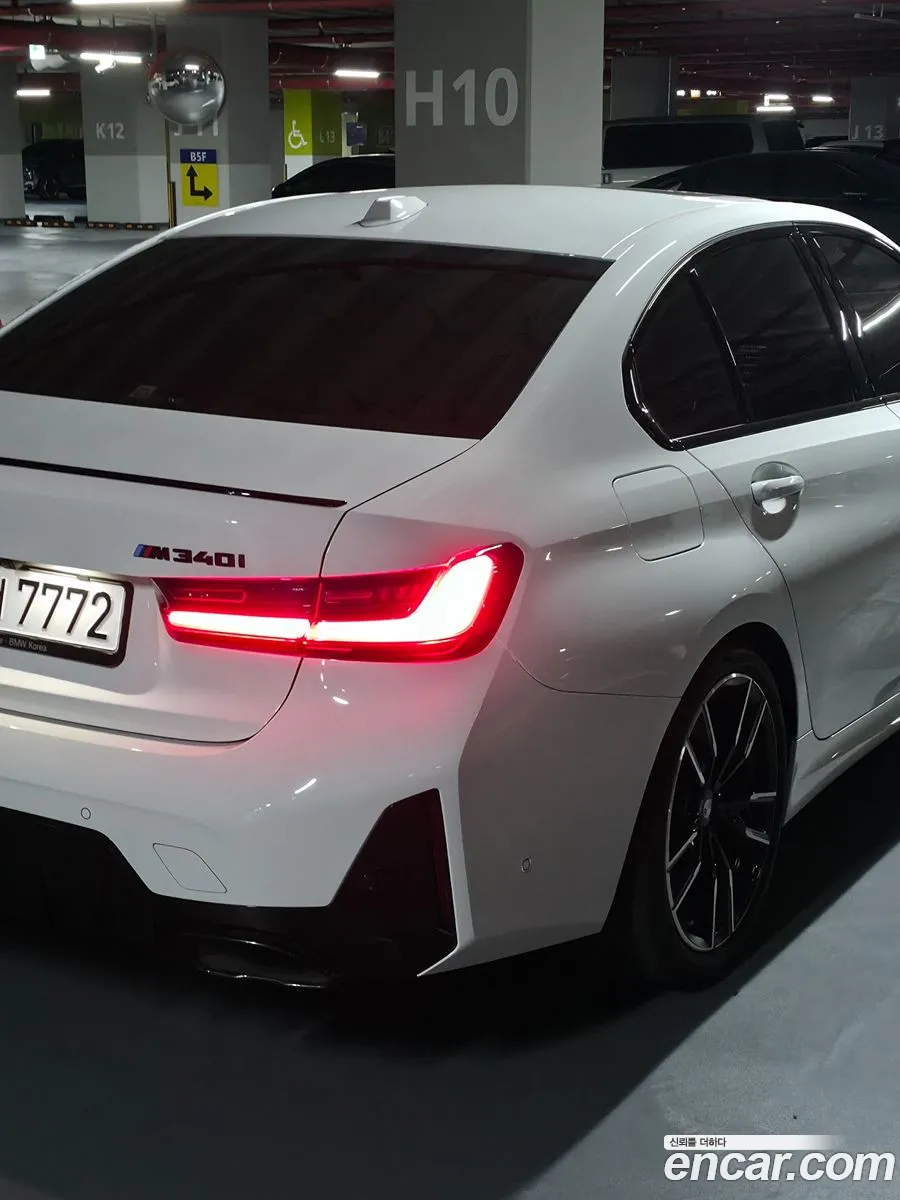 BMW 3 Series 2025 — 4