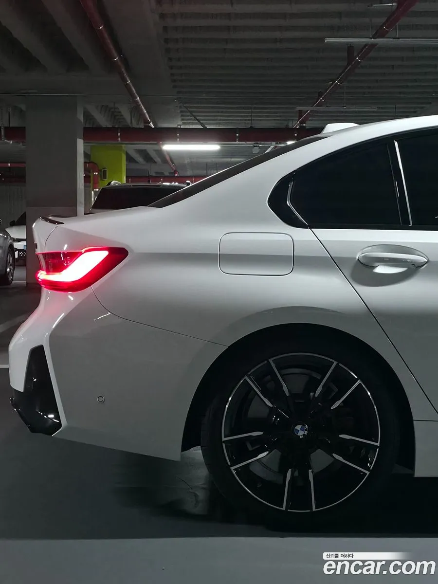 BMW 3 Series 2025 — 12