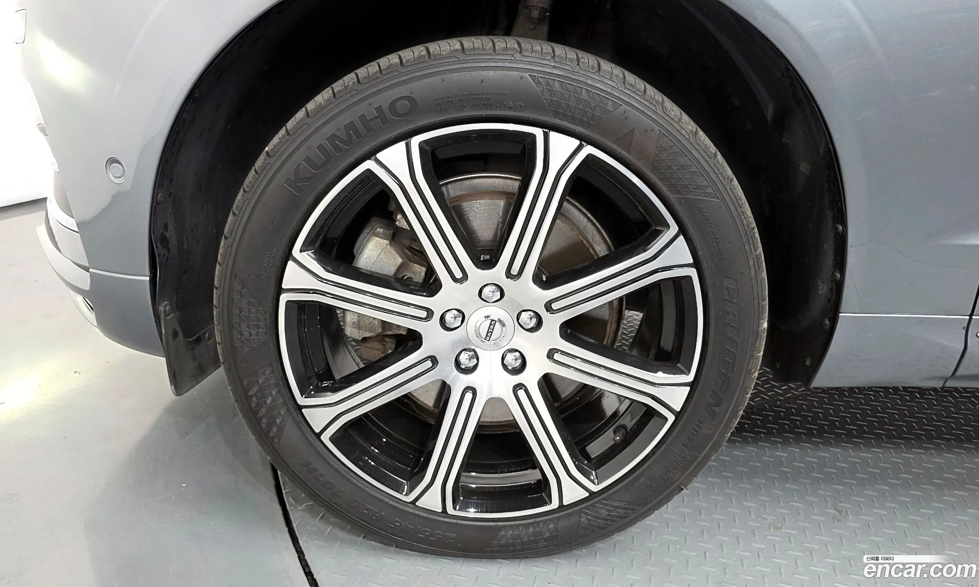 Volvo XC60 2021 YV1UZ062191818181 — 24