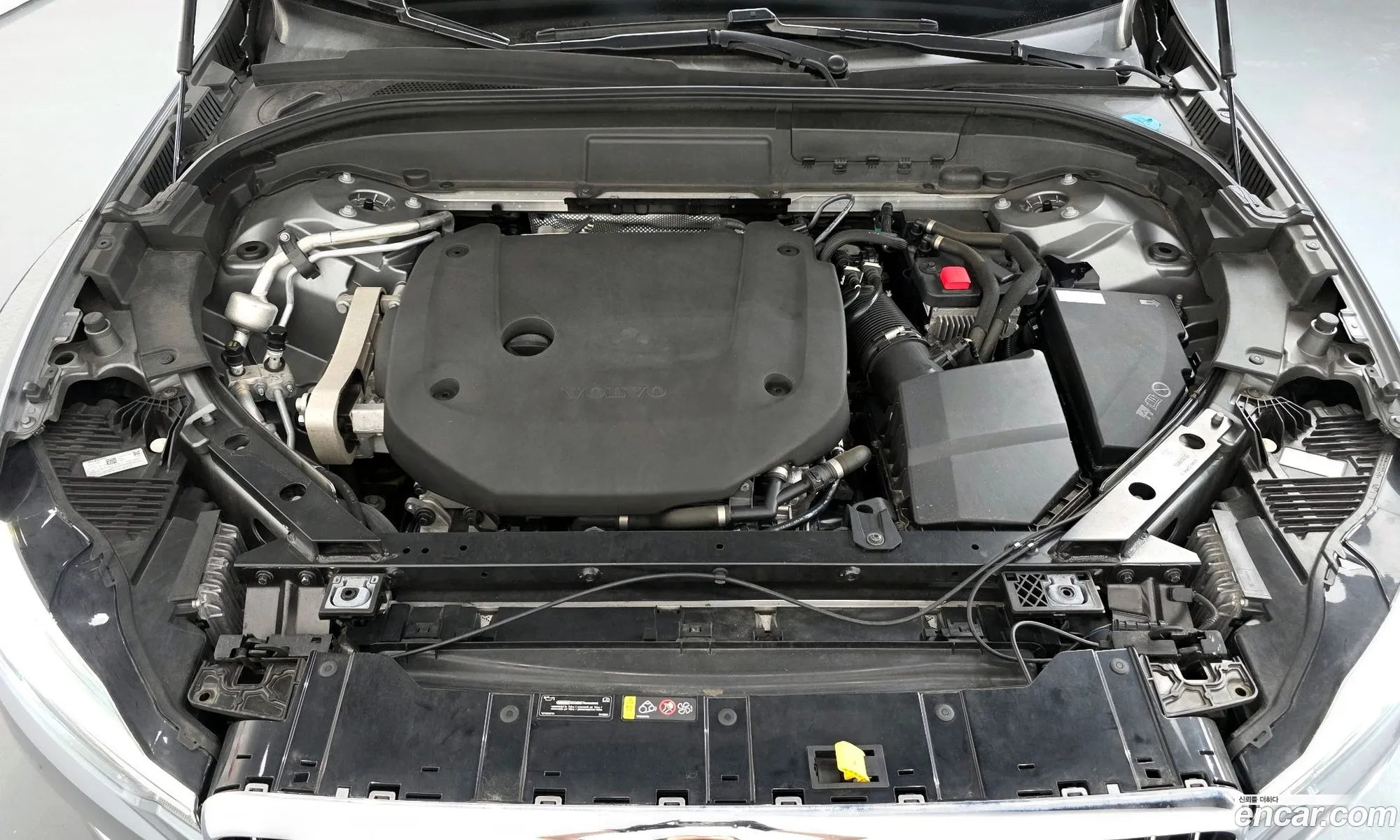Volvo XC60 2021 YV1UZ062191818181 — 12
