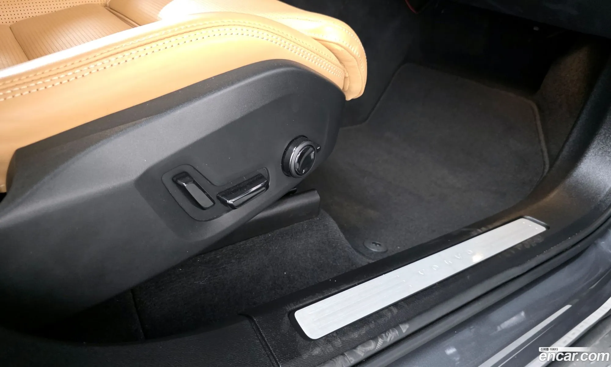 Volvo XC60 2021 YV1UZ062191818181 — 19