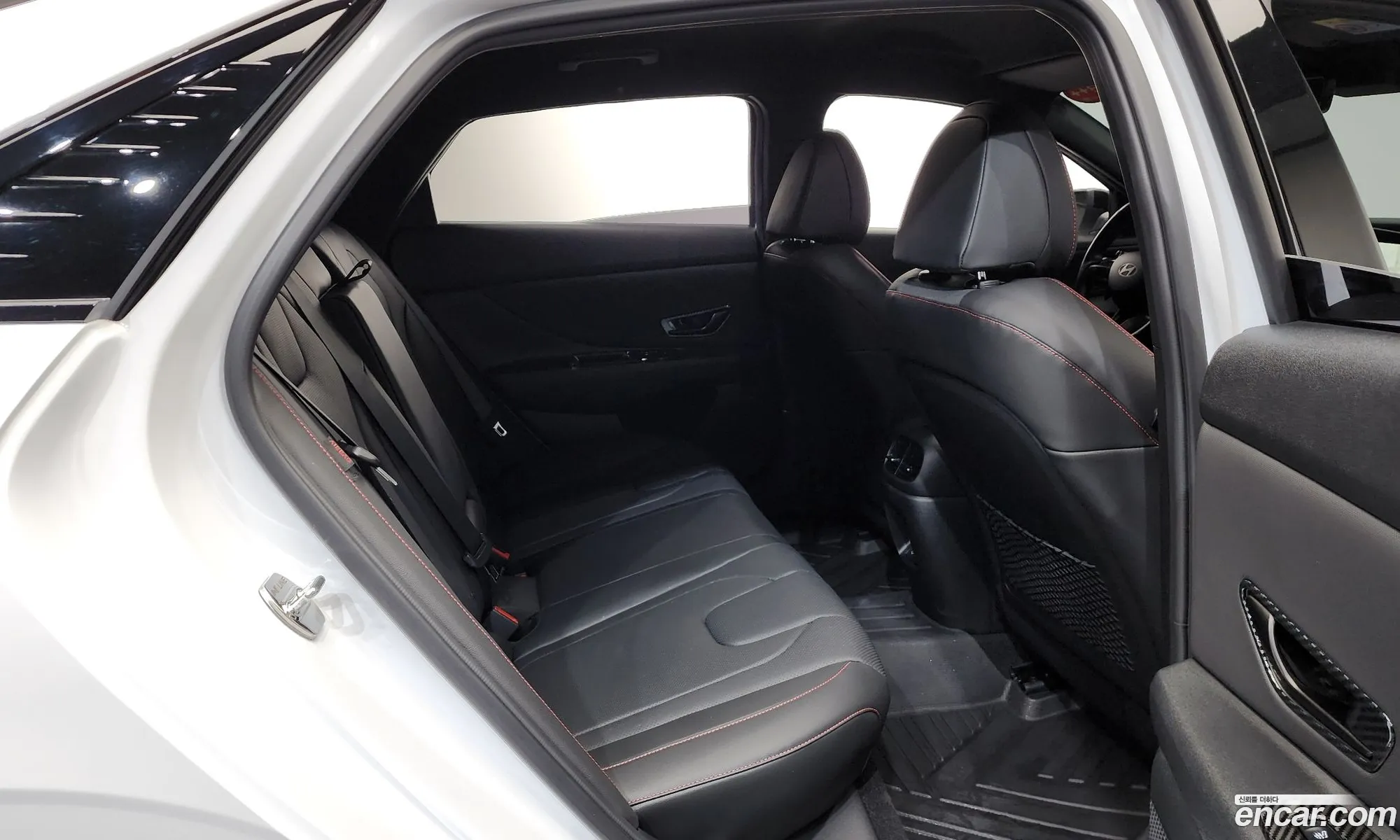 Hyundai Elantra 2024 — 9