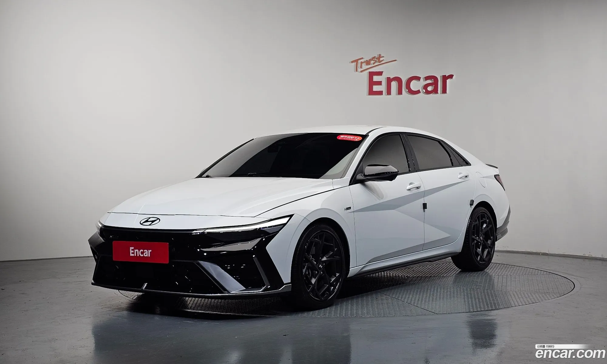 Hyundai Elantra 2024 — 32