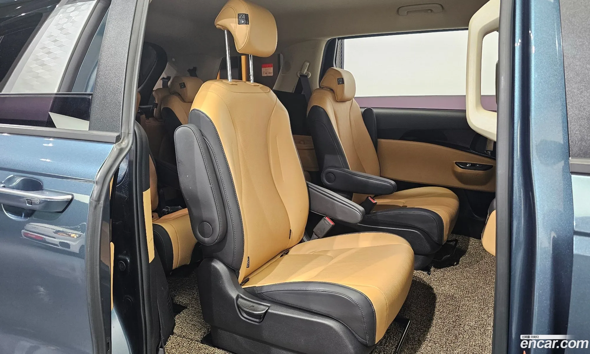 Kia Carnival 2022 — 2