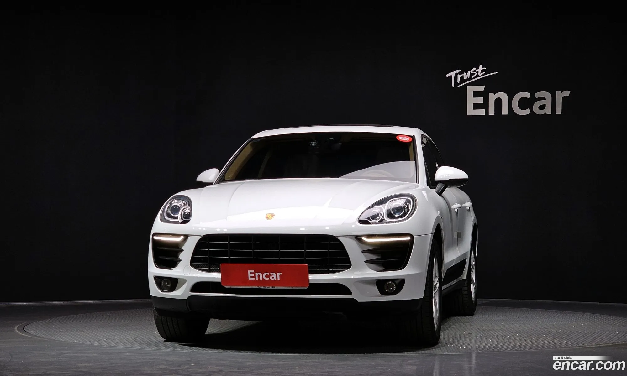 Porsche Macan 2017 — 11