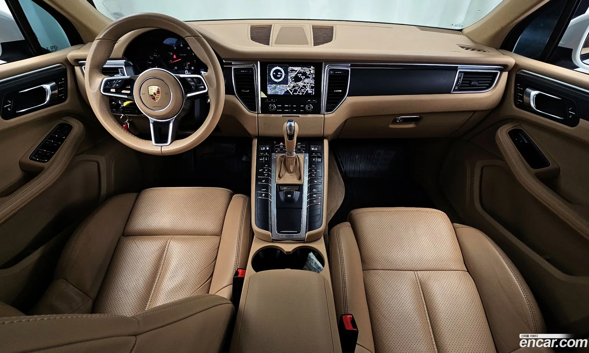Porsche Macan 2017 — 14