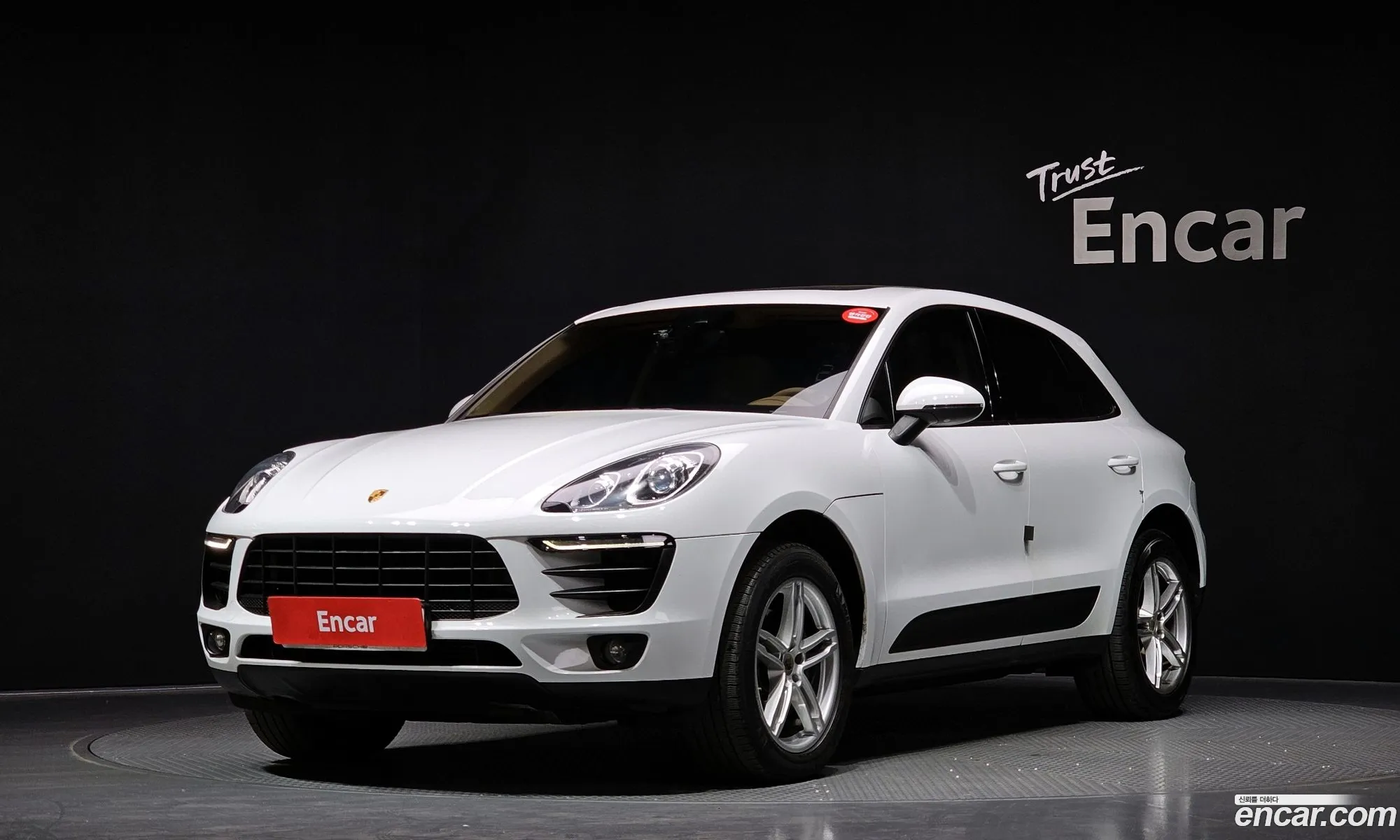 Porsche Macan 2017 — 10