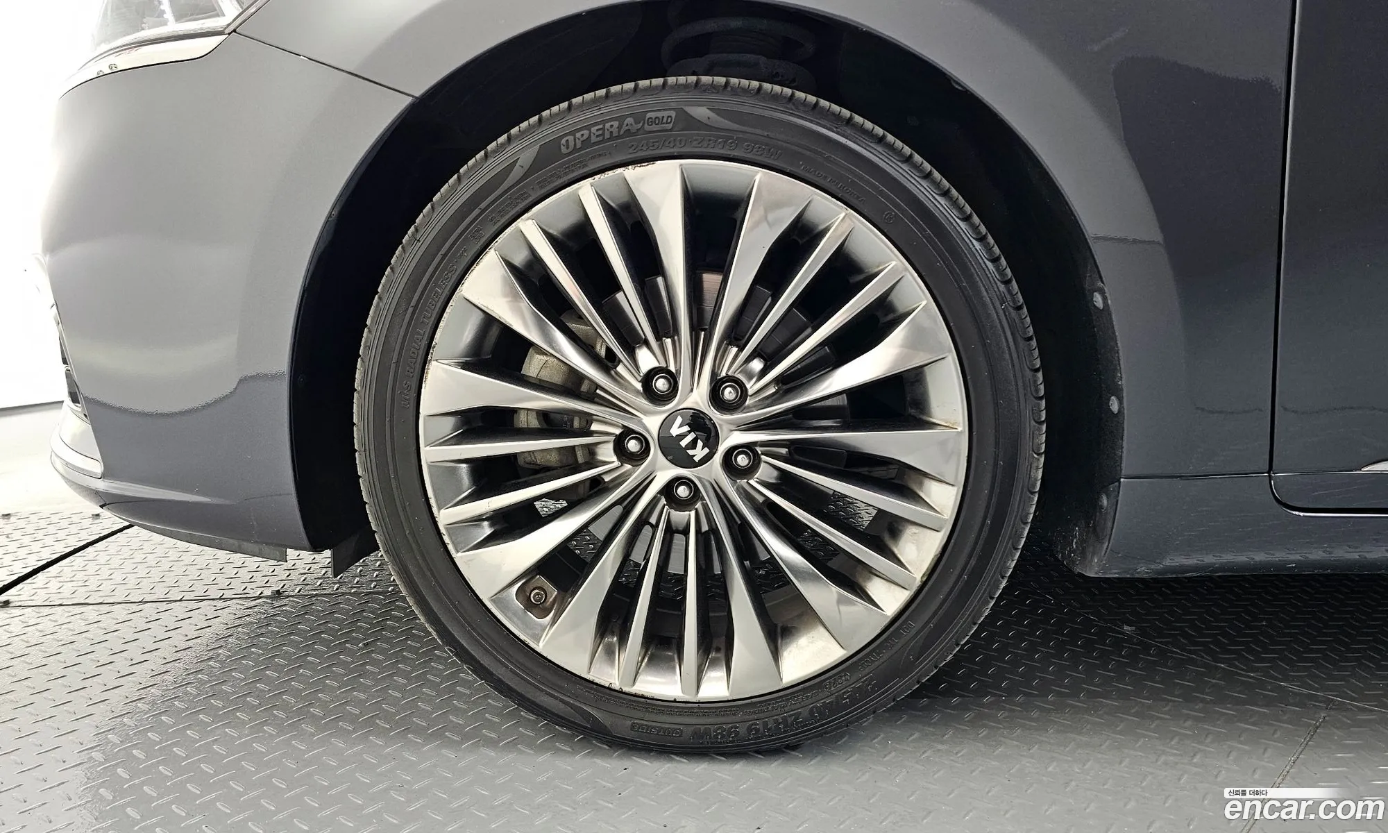 Kia K7 2016 — 12